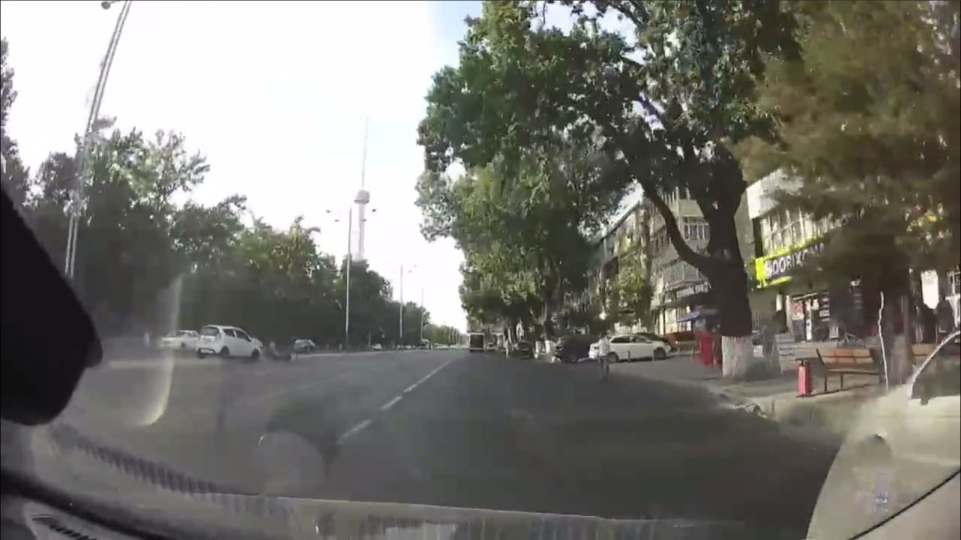 Toshkentda Spark Skuterdagi haydovchini urib yubordi