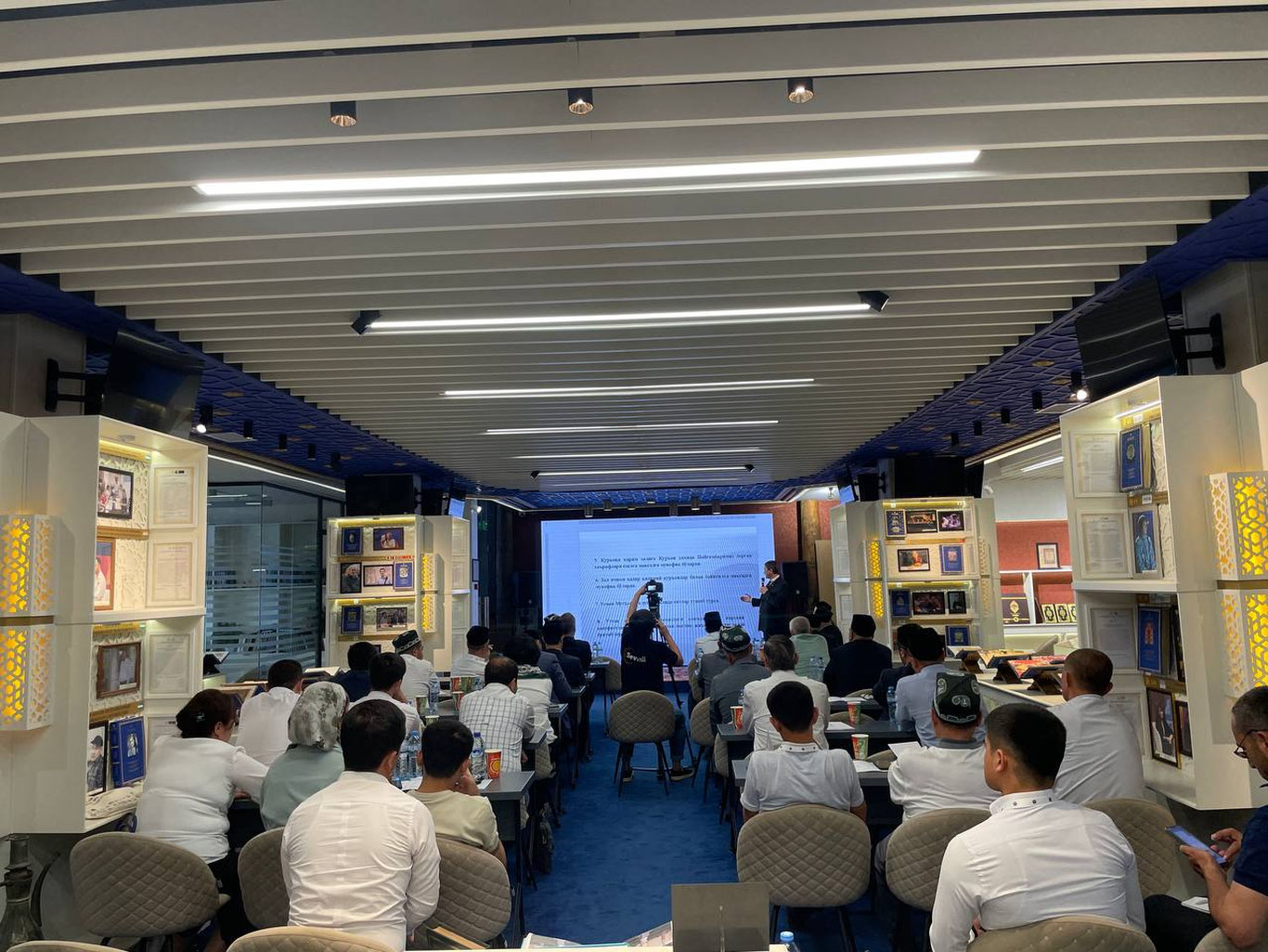 Ўзбекистонга Қуръоннинг қадимий нусхасидан парчалар олиб келинади