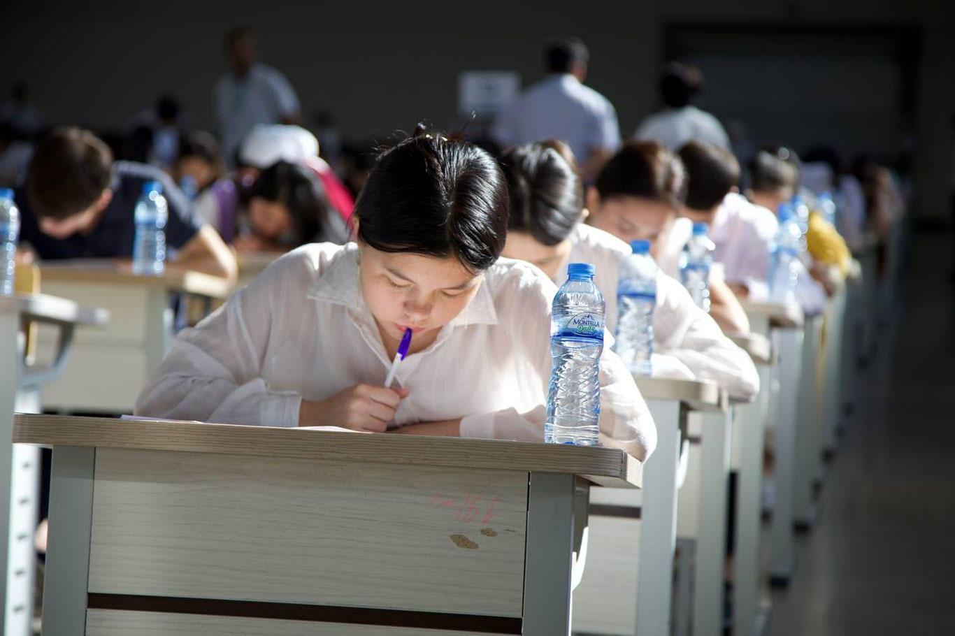 Тестда дарсликда йўқ маълумотлардан саволлар тушяптими?