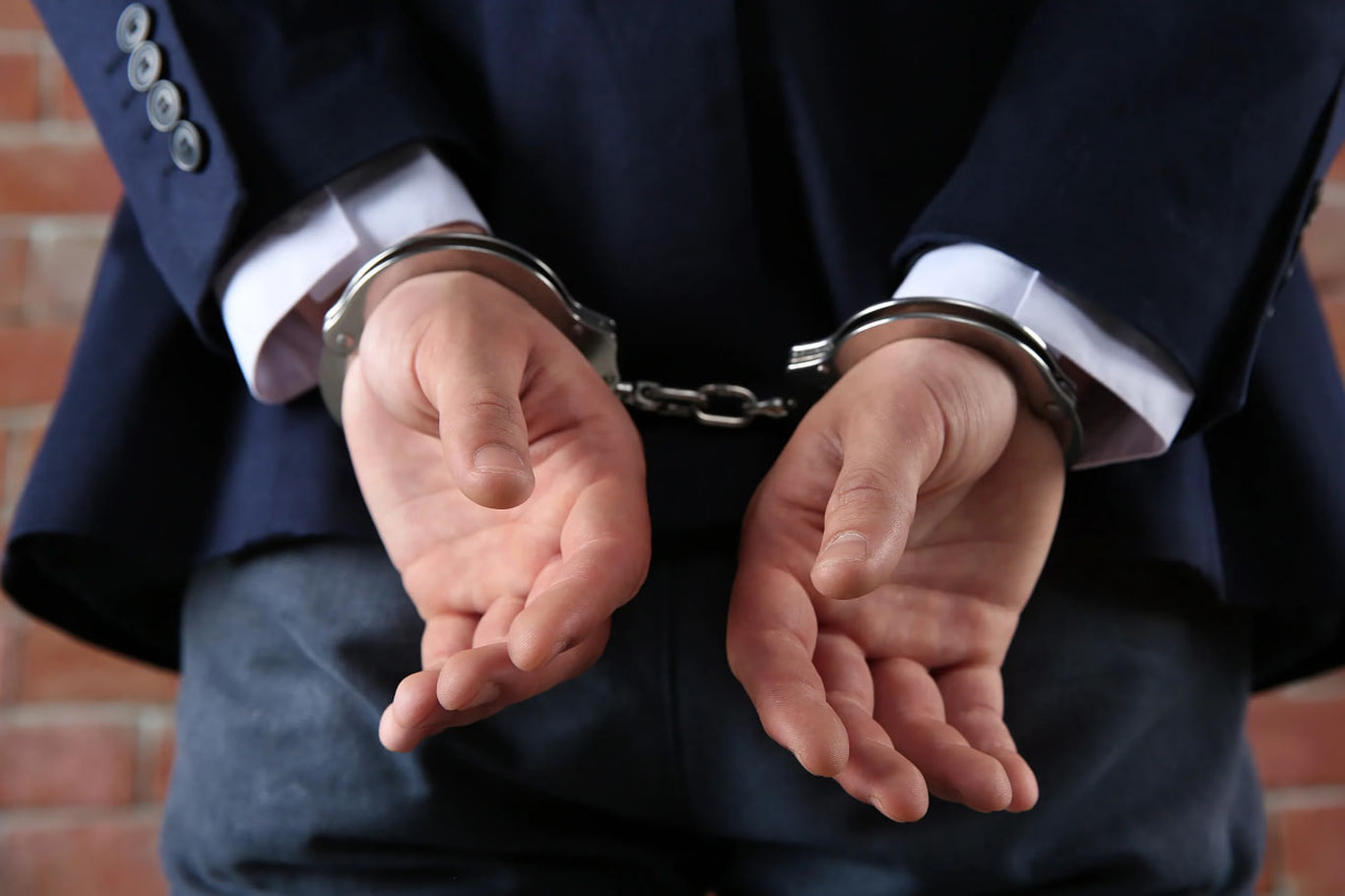 Ўзбекистонда мансабдорлар кўпроқ қандай жиноят содир этмоқда?