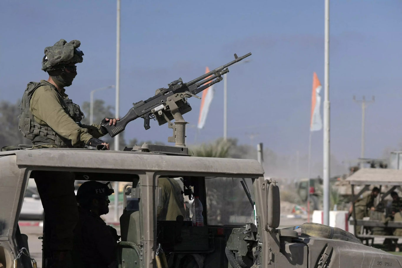 BBC: Исроил Ғазо секторидаги гуманитар зонада операция ўтказишга тайёрланмоқда