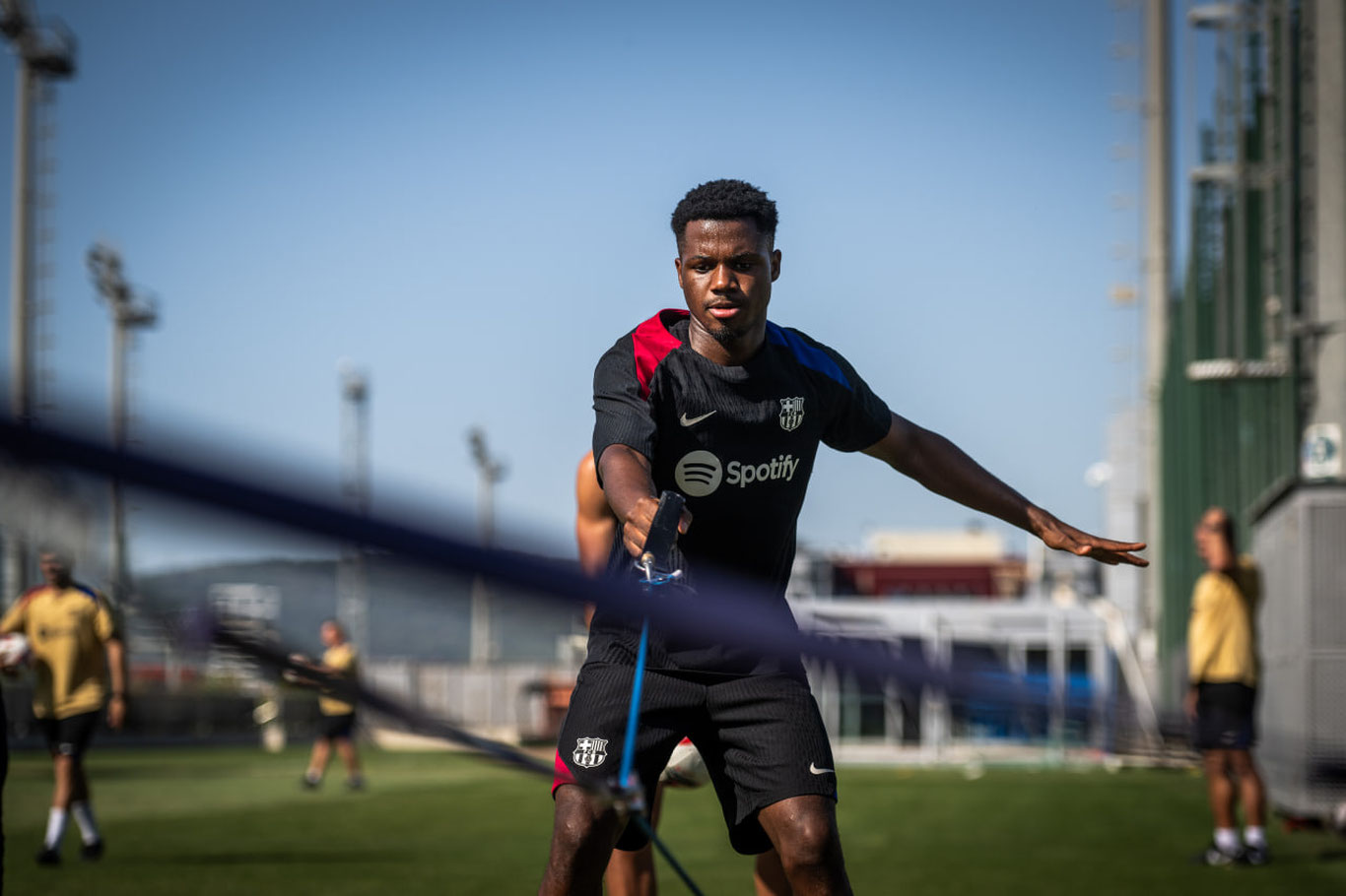 Ансу Фати яна жароҳат олди