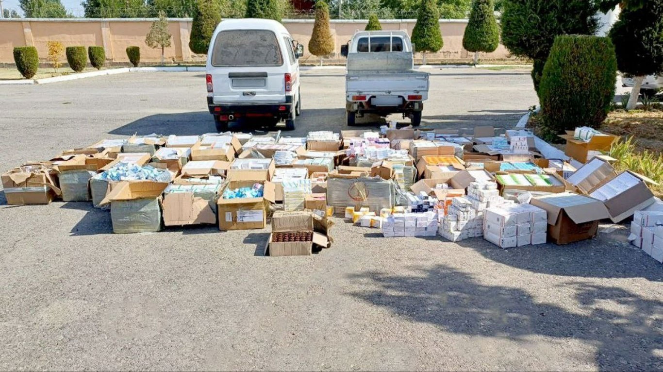 Андижонда ноқонуний дори савдоси билан шуғулланганлар ушланди