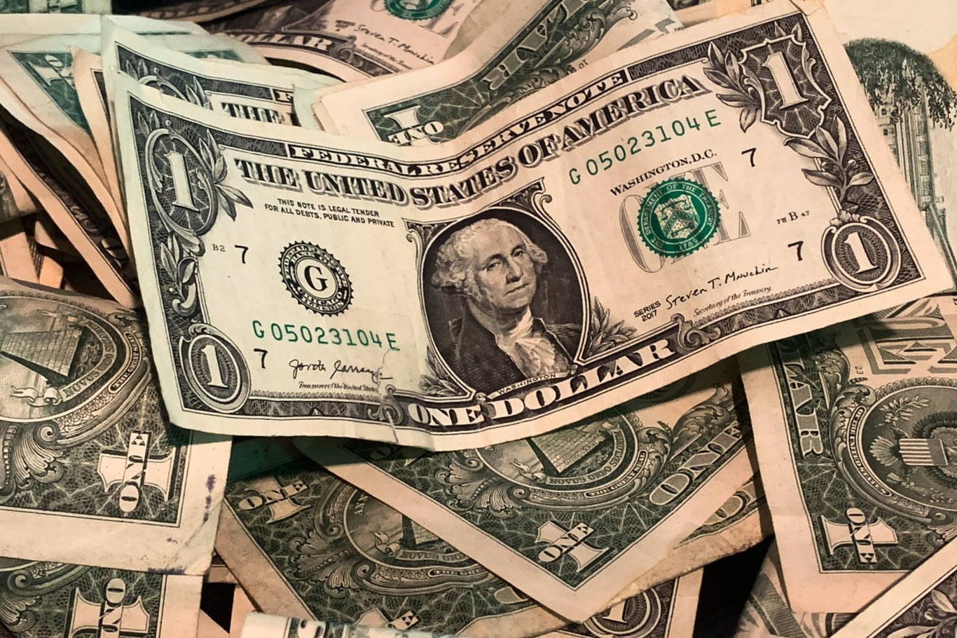 Долларнинг расмий курси ошди