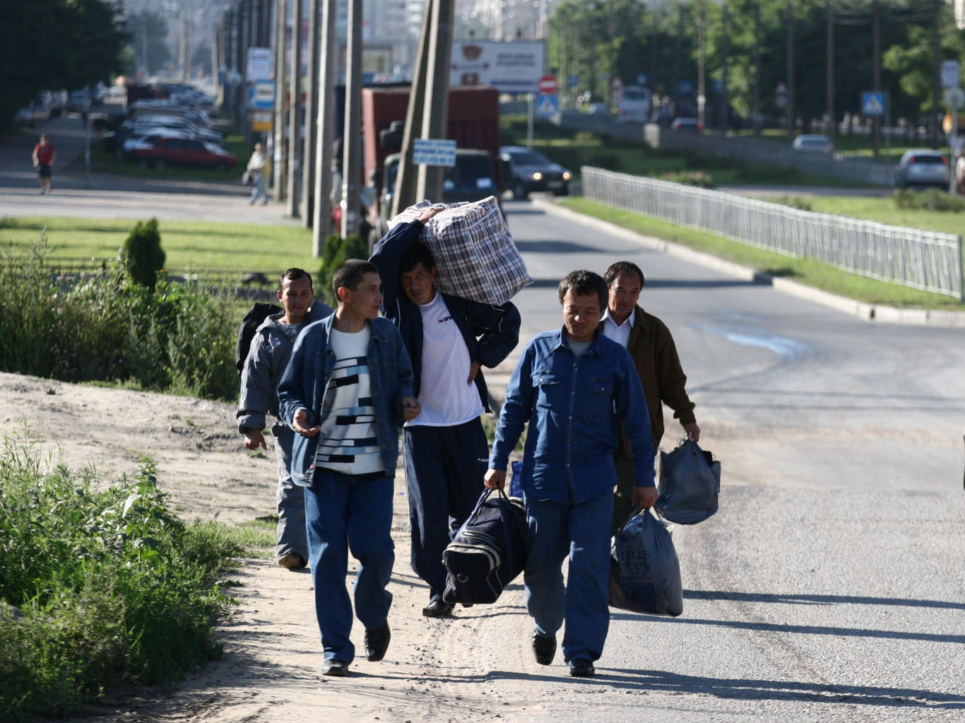 Rossiyadagi noqonuniy migrantlar soni maʼlum qilindi