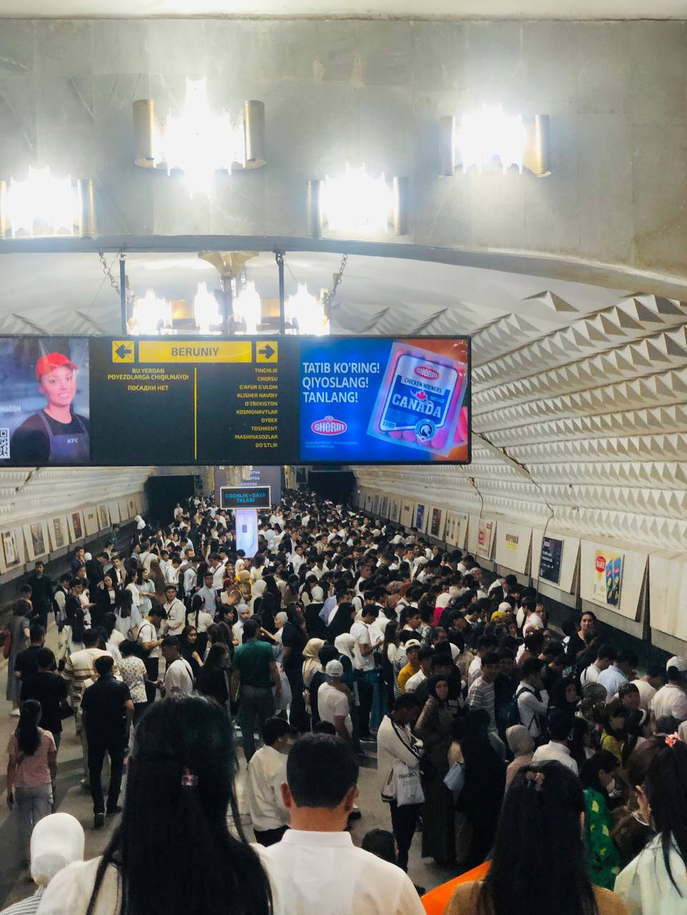 Метрода носозлик сабаб тирбандлик юзага келди