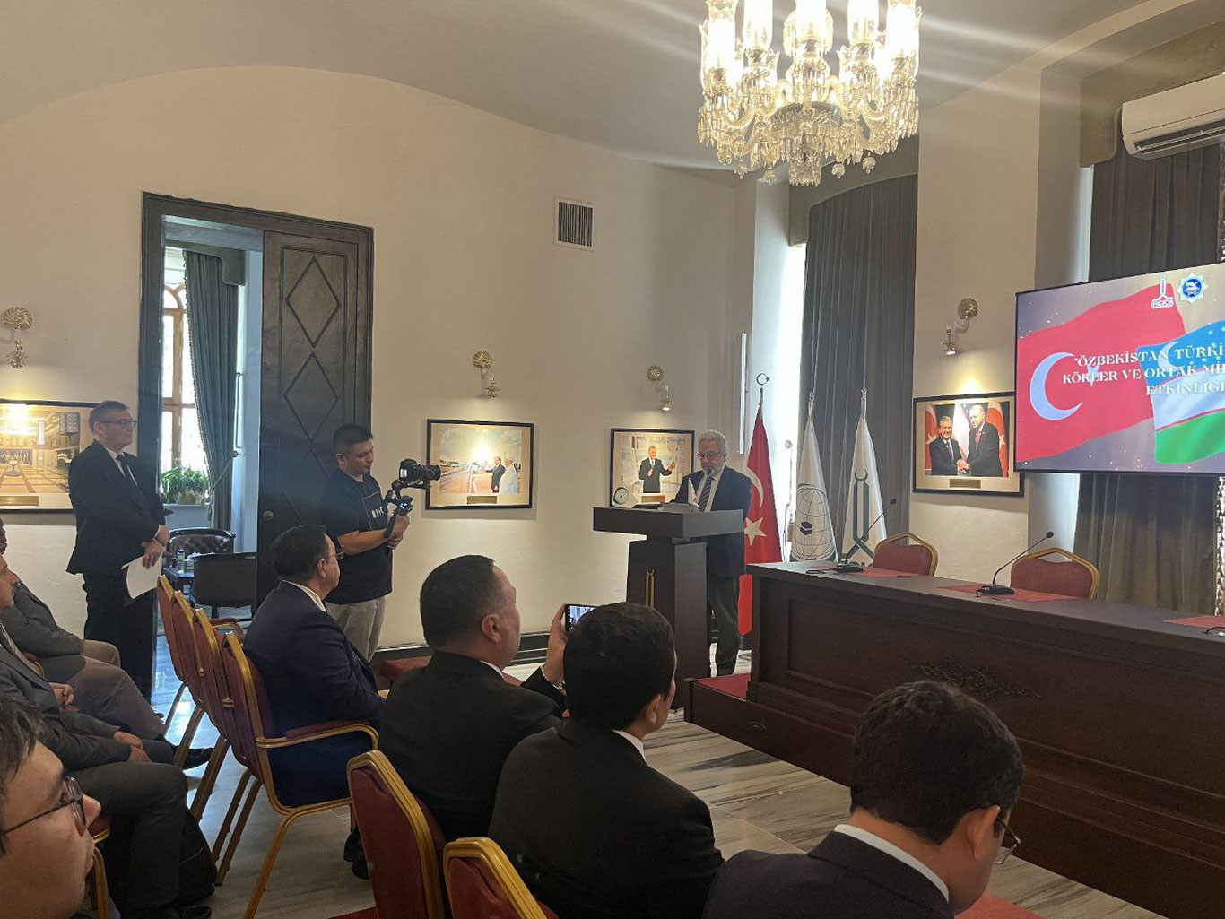 Туркияда Ўзбекистон тарихига оид фотокўргазма бўлиб ўтмоқда