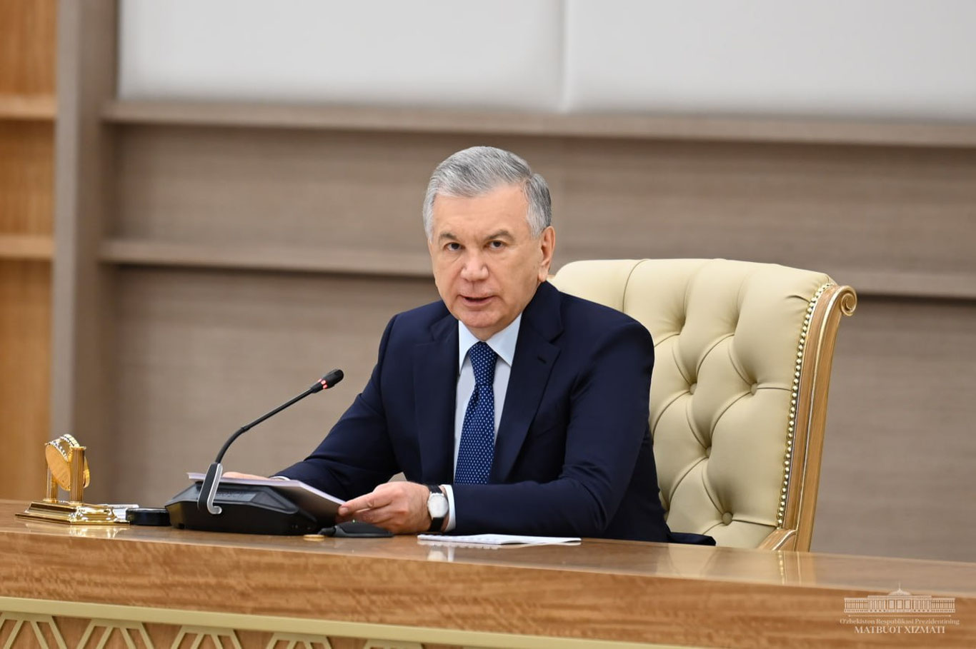 Шавкат Мирзиёев раислигида йиғилиш бошланди