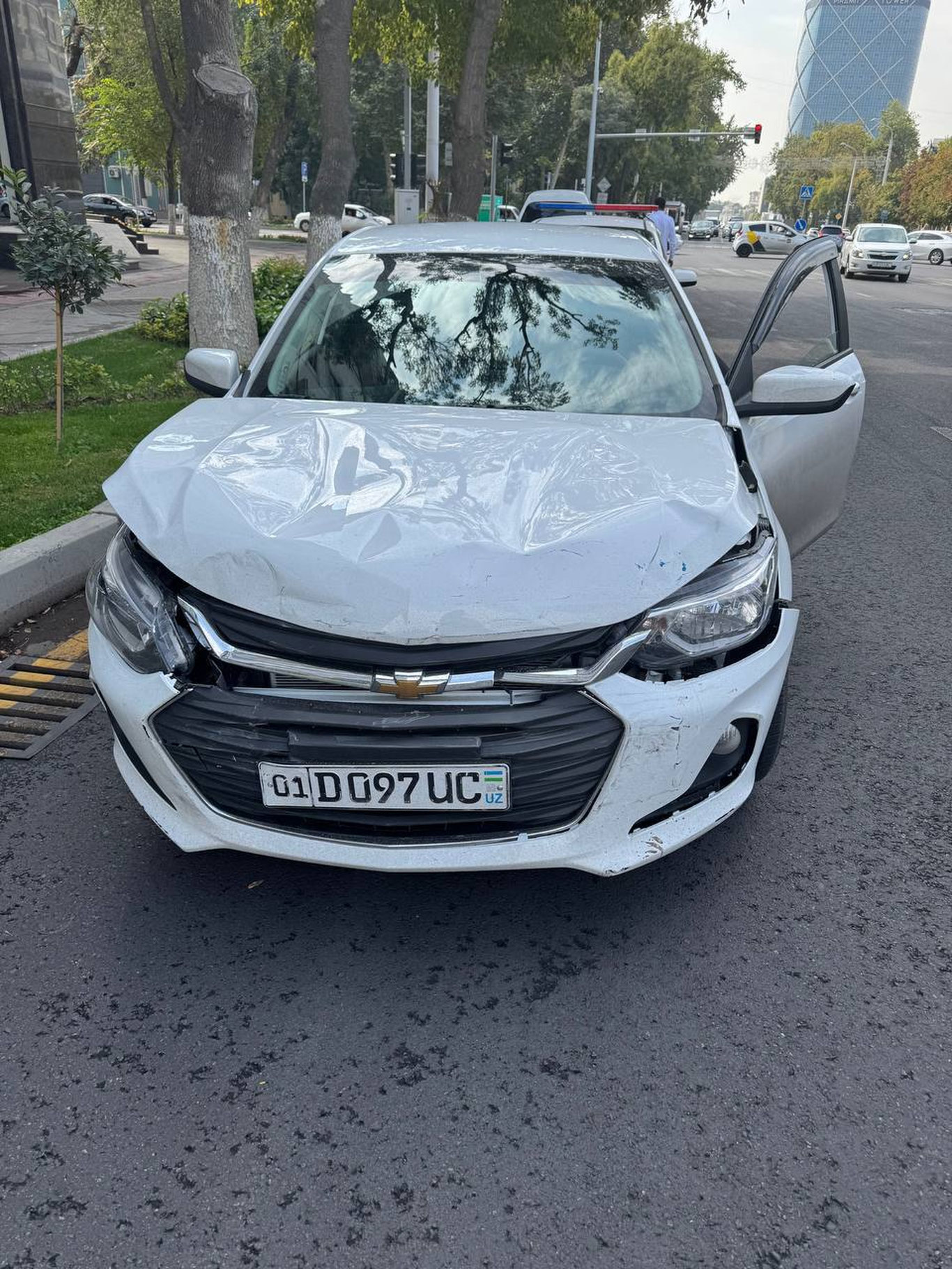 Тошкентда учта машина аварияга учради