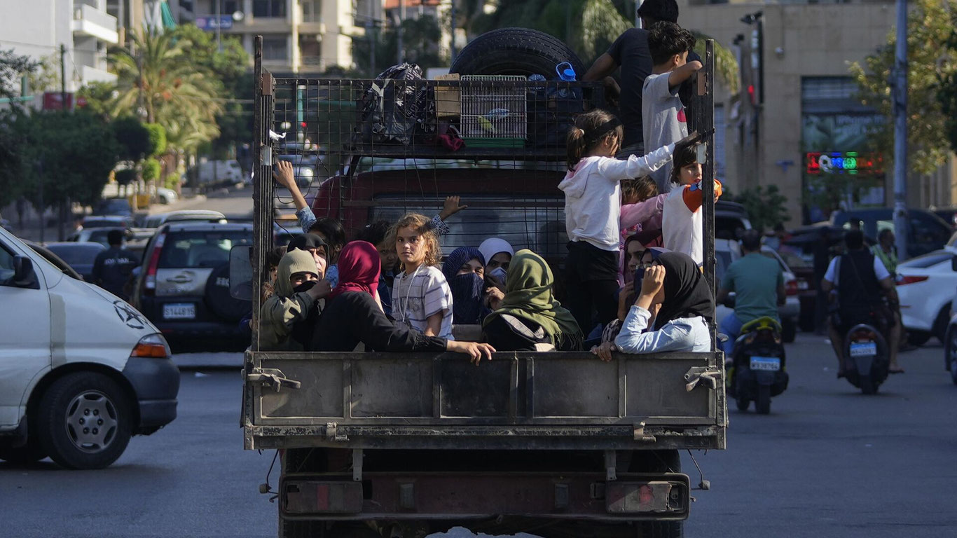 БМТ: 100 мингга яқин одам Ливандан Сурияга қочган