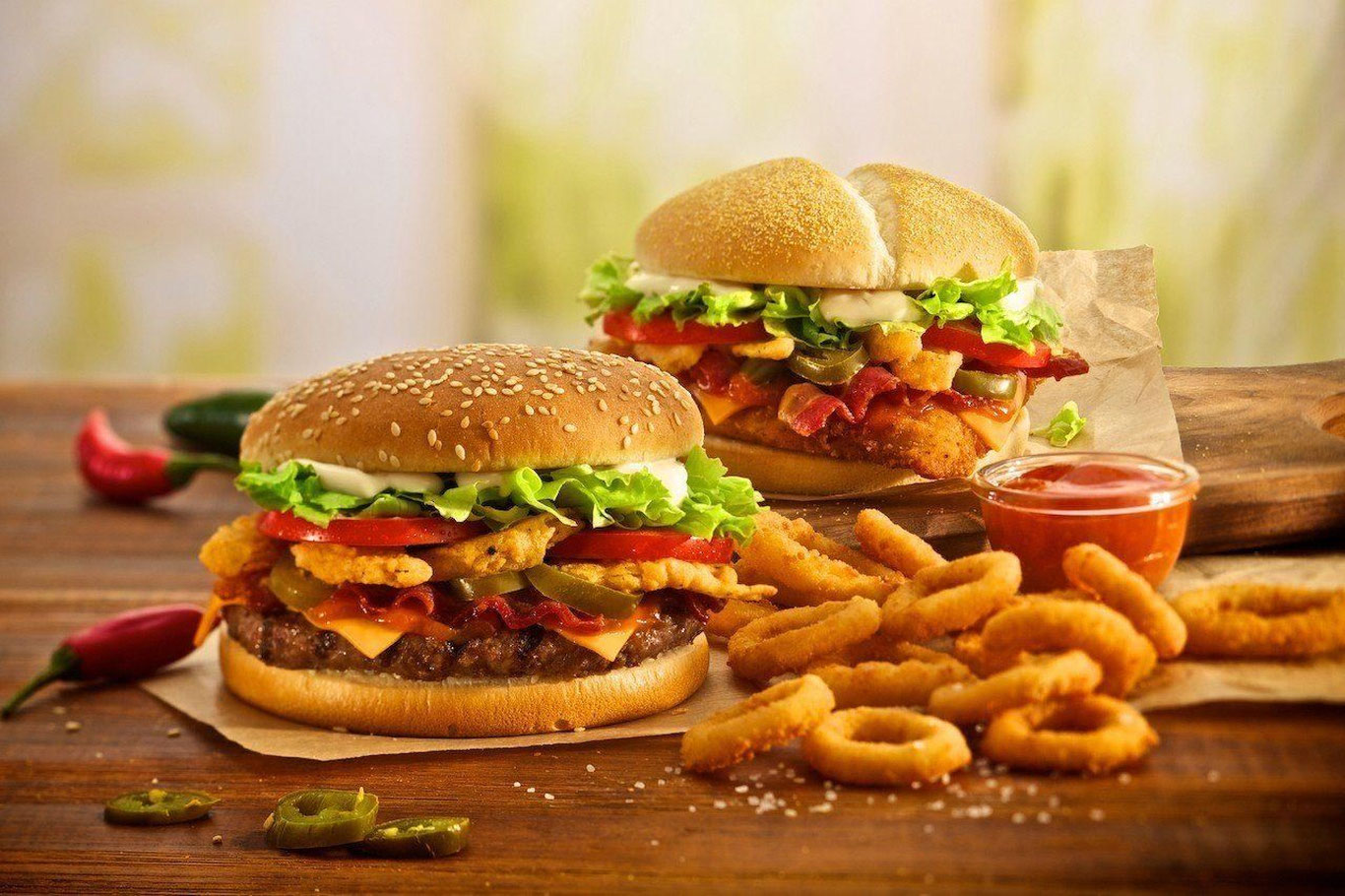 Фарғонада 4 нафар бола фаст-фуддан заҳарланди