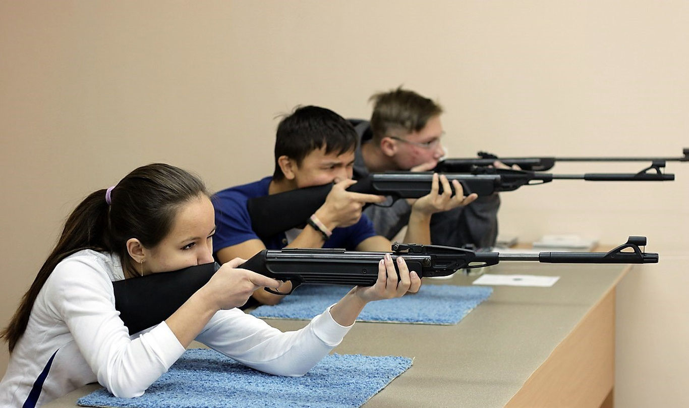 Янги ўқув йилидан мактабларда қуролдан отиш ўргатилади
