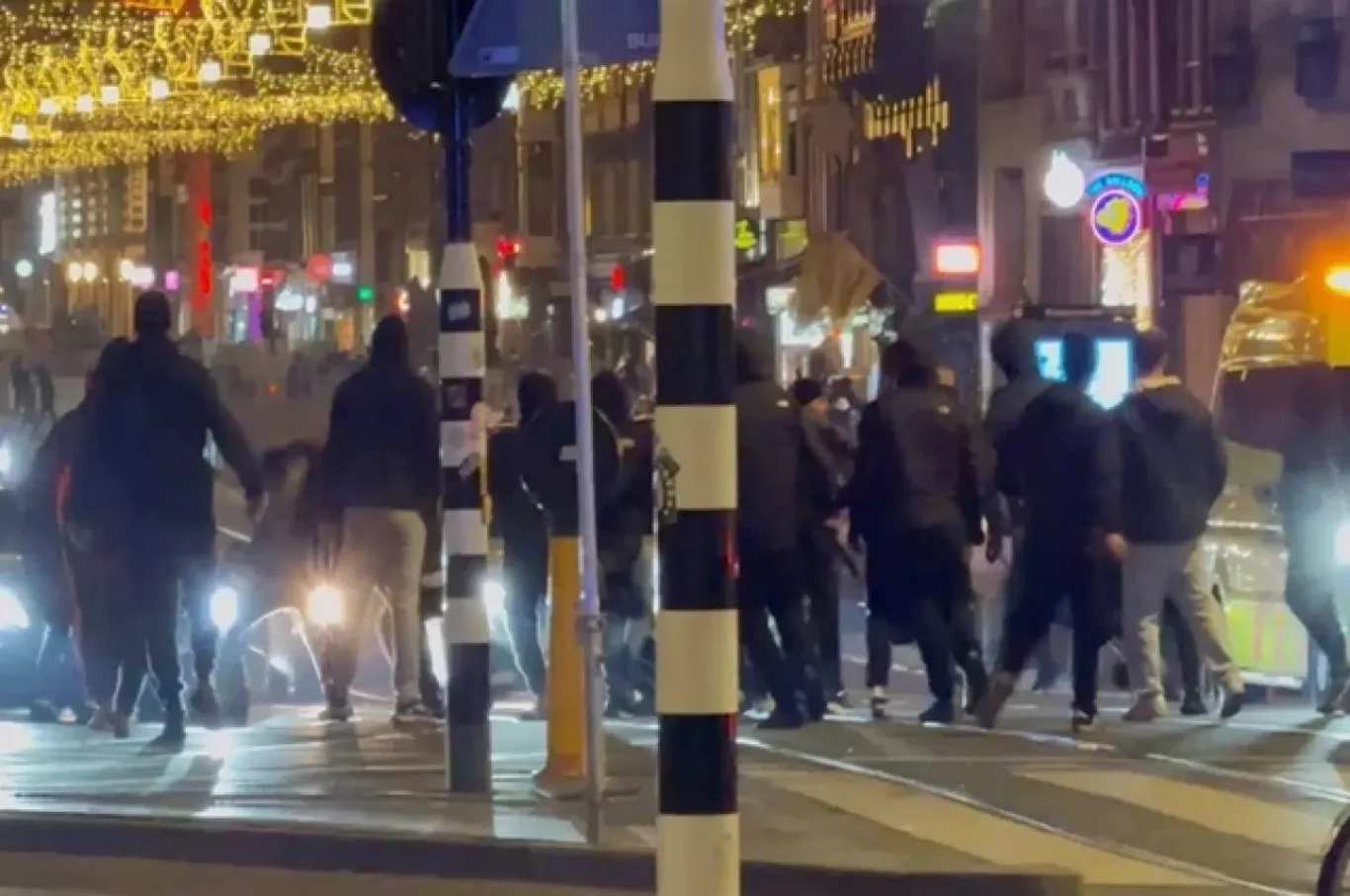 Амстердамда ўнлаб исроиллик мухлислар ҳужумга учради