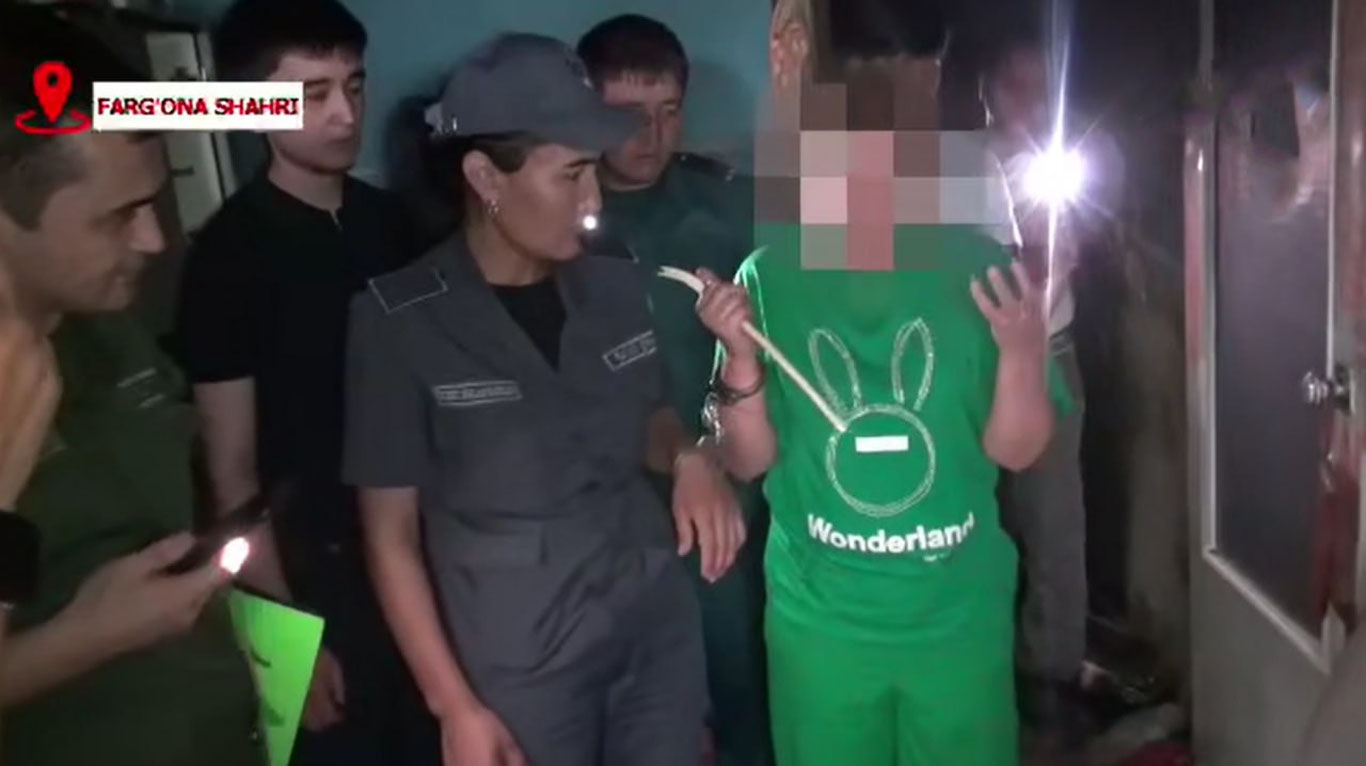 Фарғонада аёл дугонасини ўлдириб, уйини ёқиб юборди