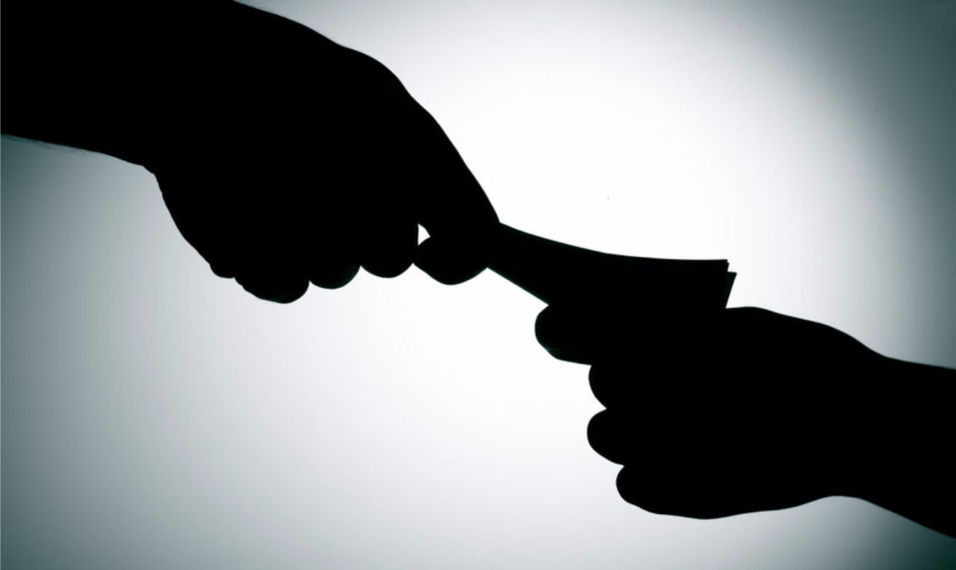 Фарғонада коррупцияга қарши курашувчи ходим пора билан ушланди