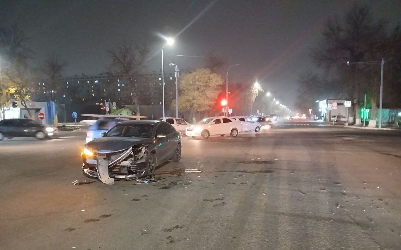 Toshkentda BYD va Damas avariyaga uchradi