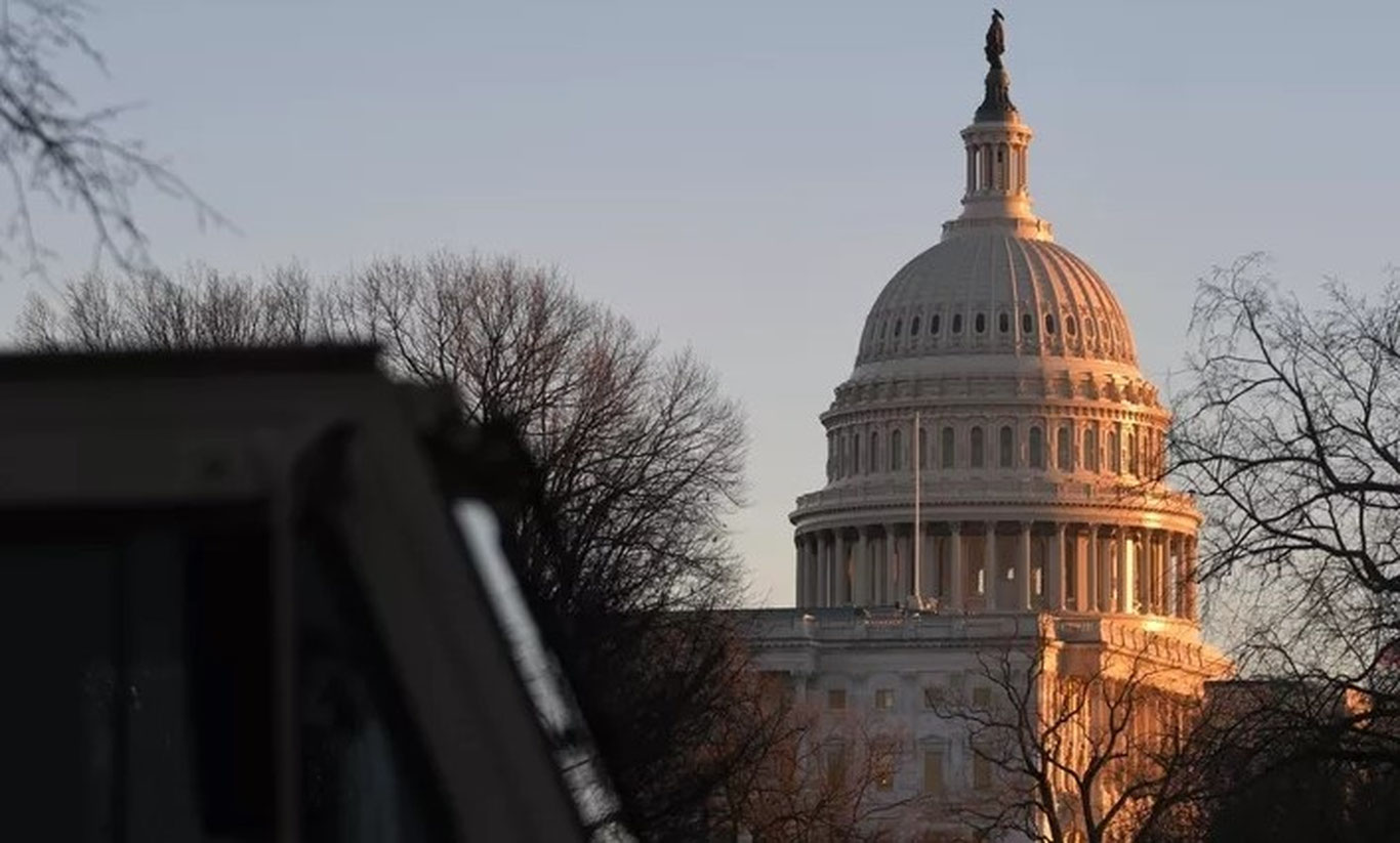 АҚШ ҳукумати ишини тўхтатиши мумкин