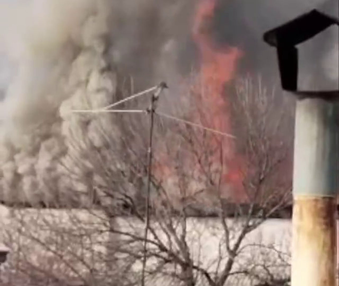 Андижон шаҳрида уй ёниб кетди