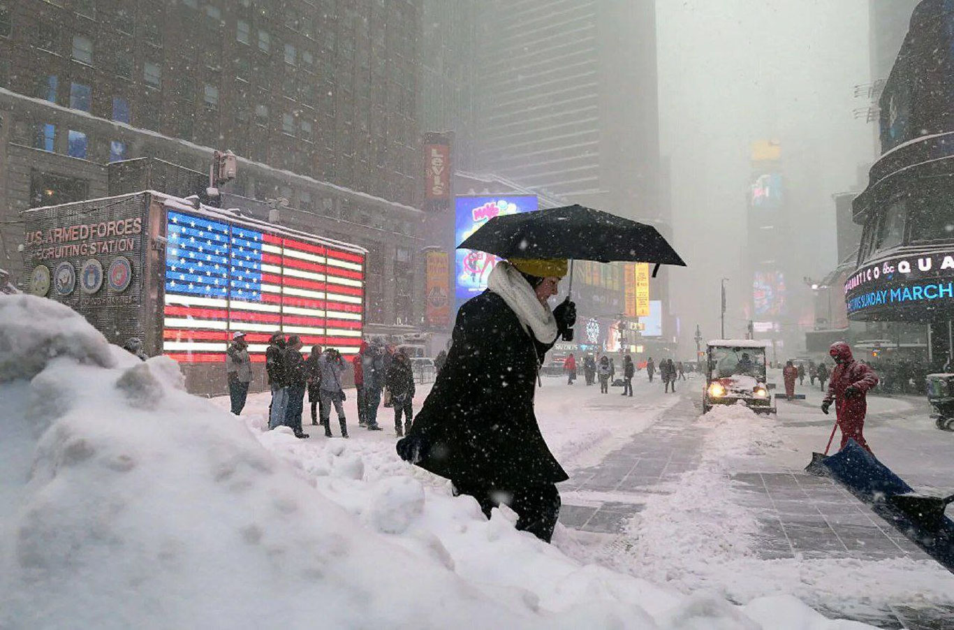 АҚШ энг кучли қор бўронига тайёрланмоқда
