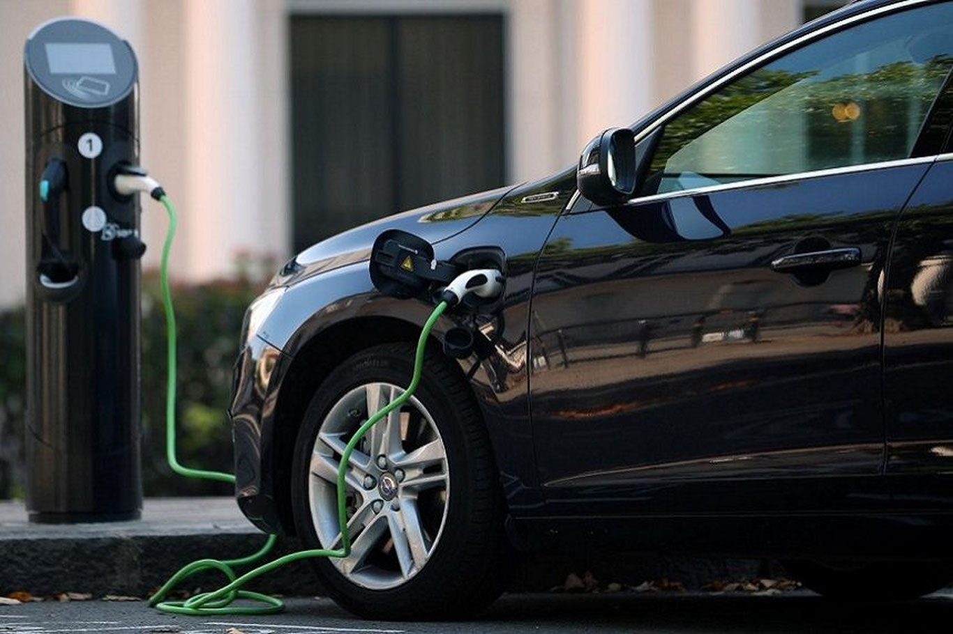 Электромобиллар учун утилизация йиғими оширилмоқда