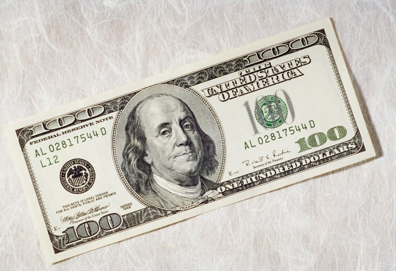 Долларнинг расмий курси яна пастлади