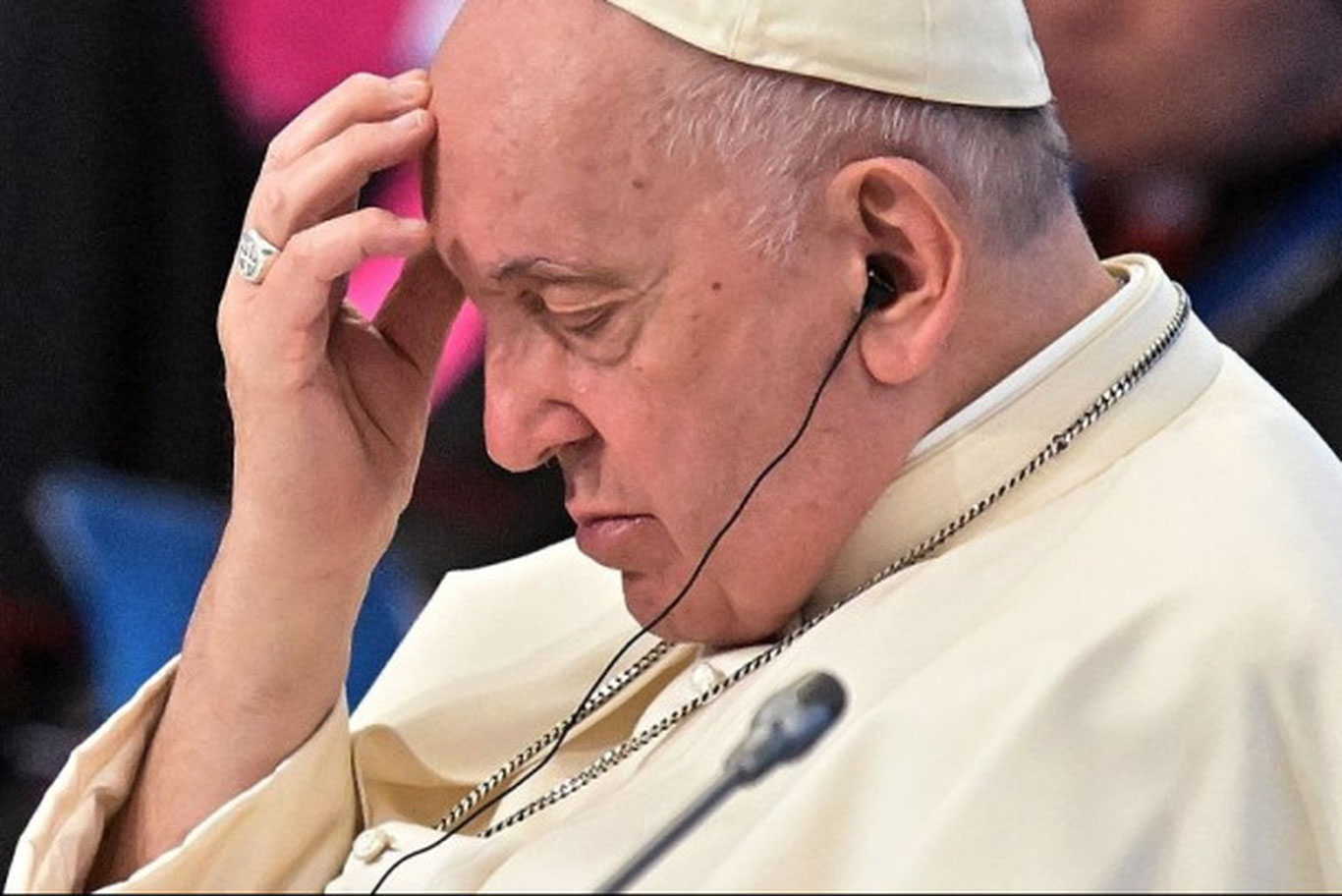 Рим Папаси нафас етишмовчилигини бошдан кечирмоқда