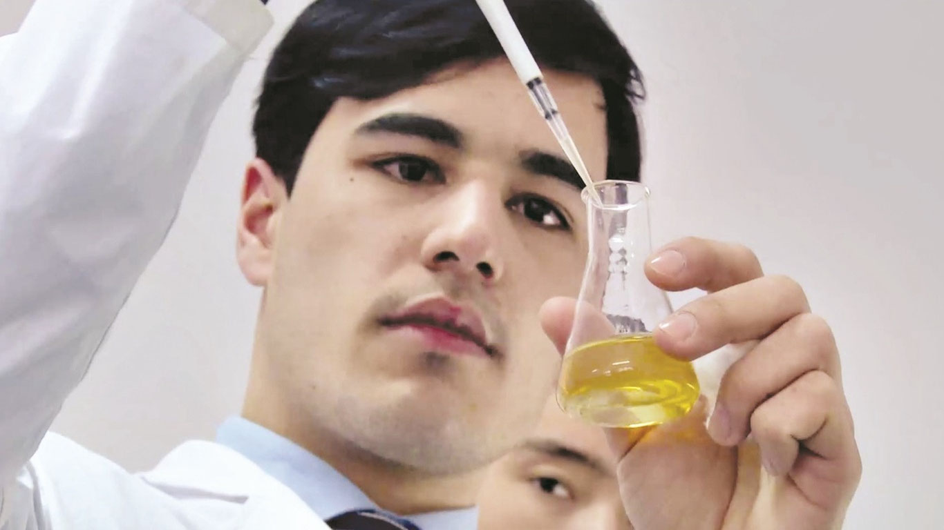 Фарғоналик талаба чиқиндидан дизель олиш технологиясини яратди