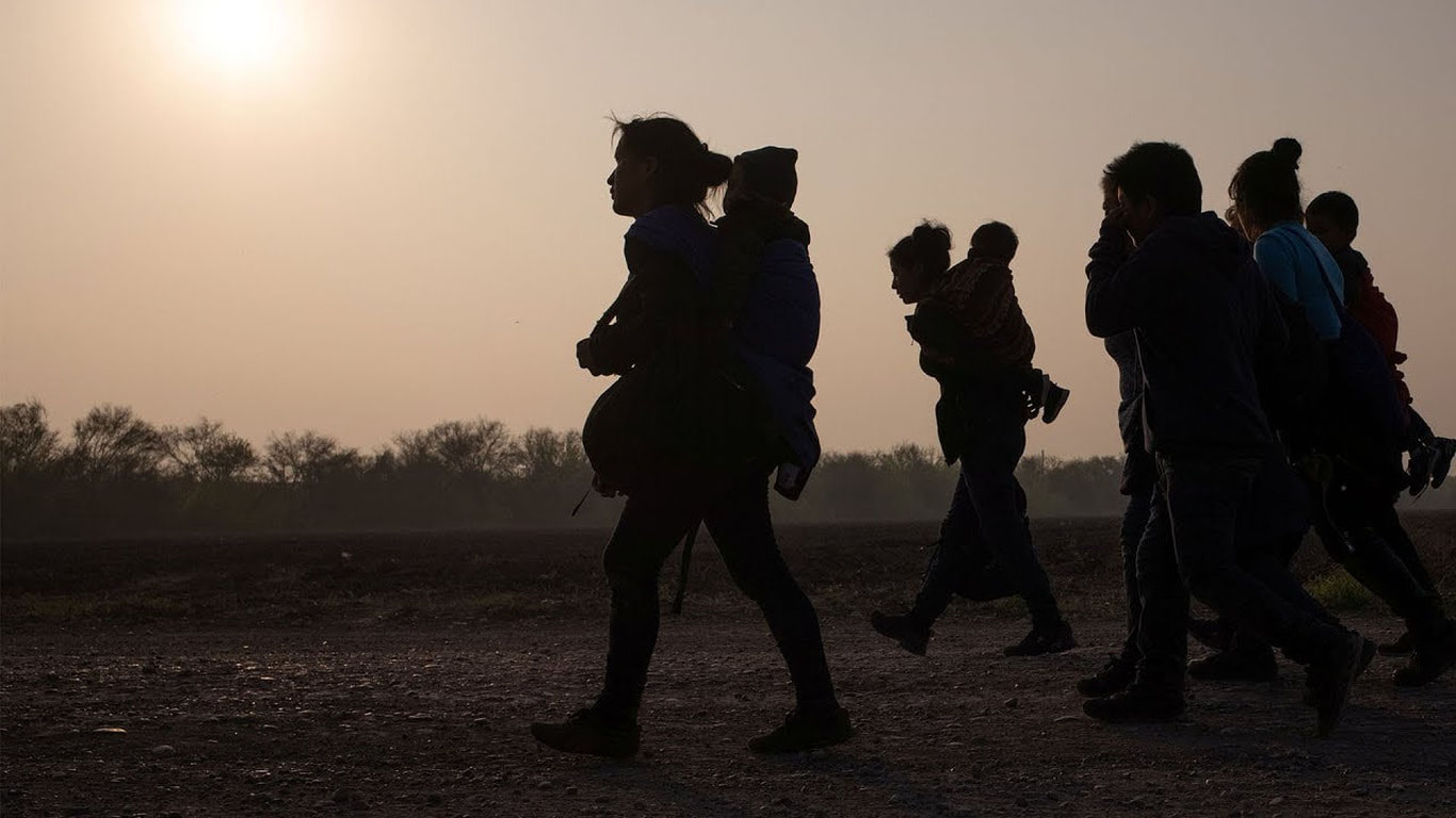 AQSh migrantlar bilan kurashish uchun ilova yaratdi