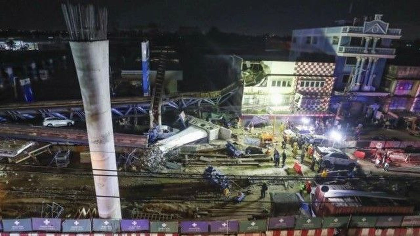 Таиландда қурилаётган автомагистраль йўл қулаб тушди