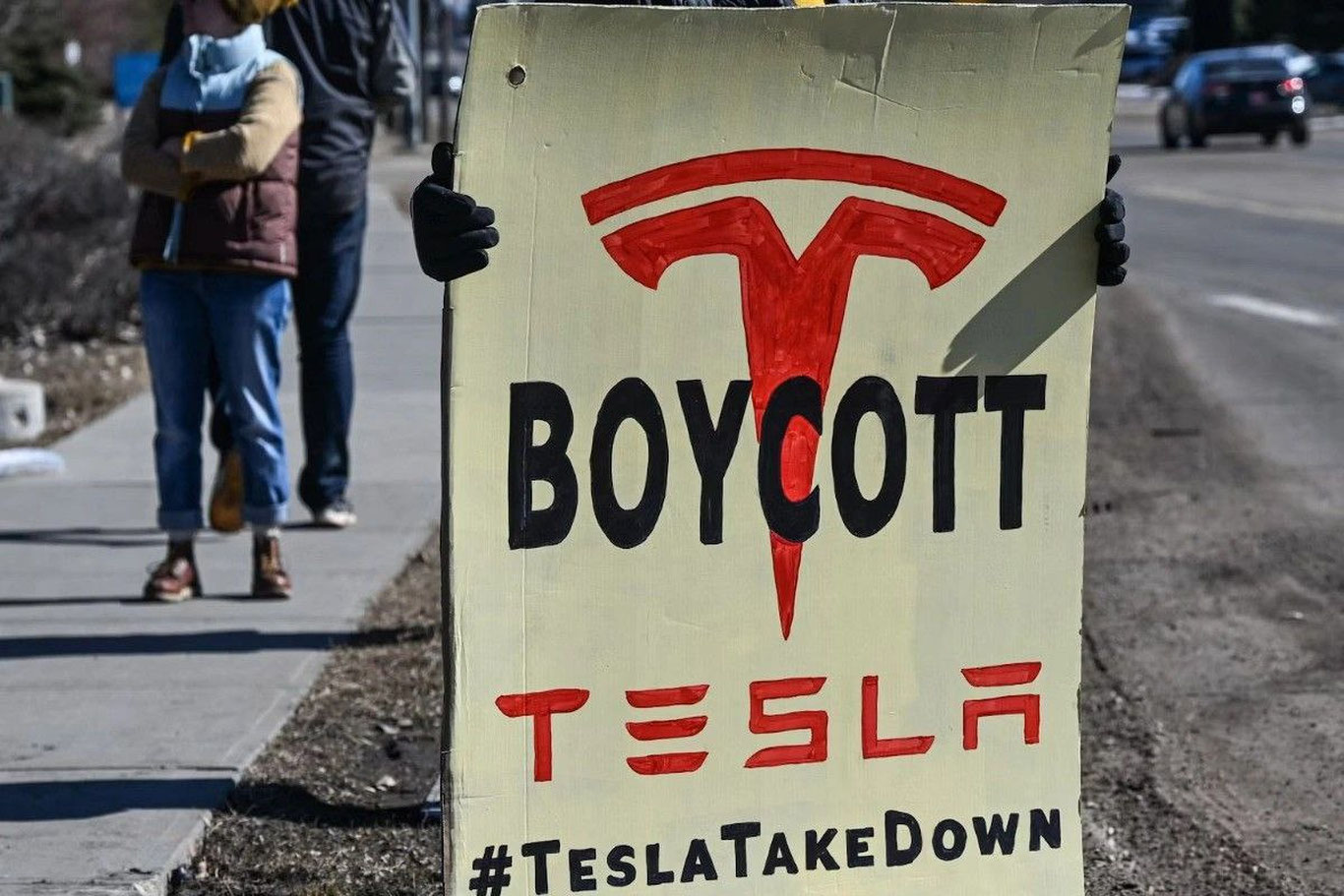 АҚШда Teslaга қарши норозилик намойишлари бошланади