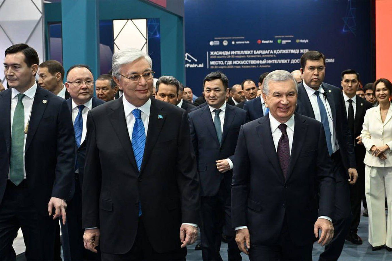Prezident Olmaotadagi ko‘rgazmaga tashrif buyurdi