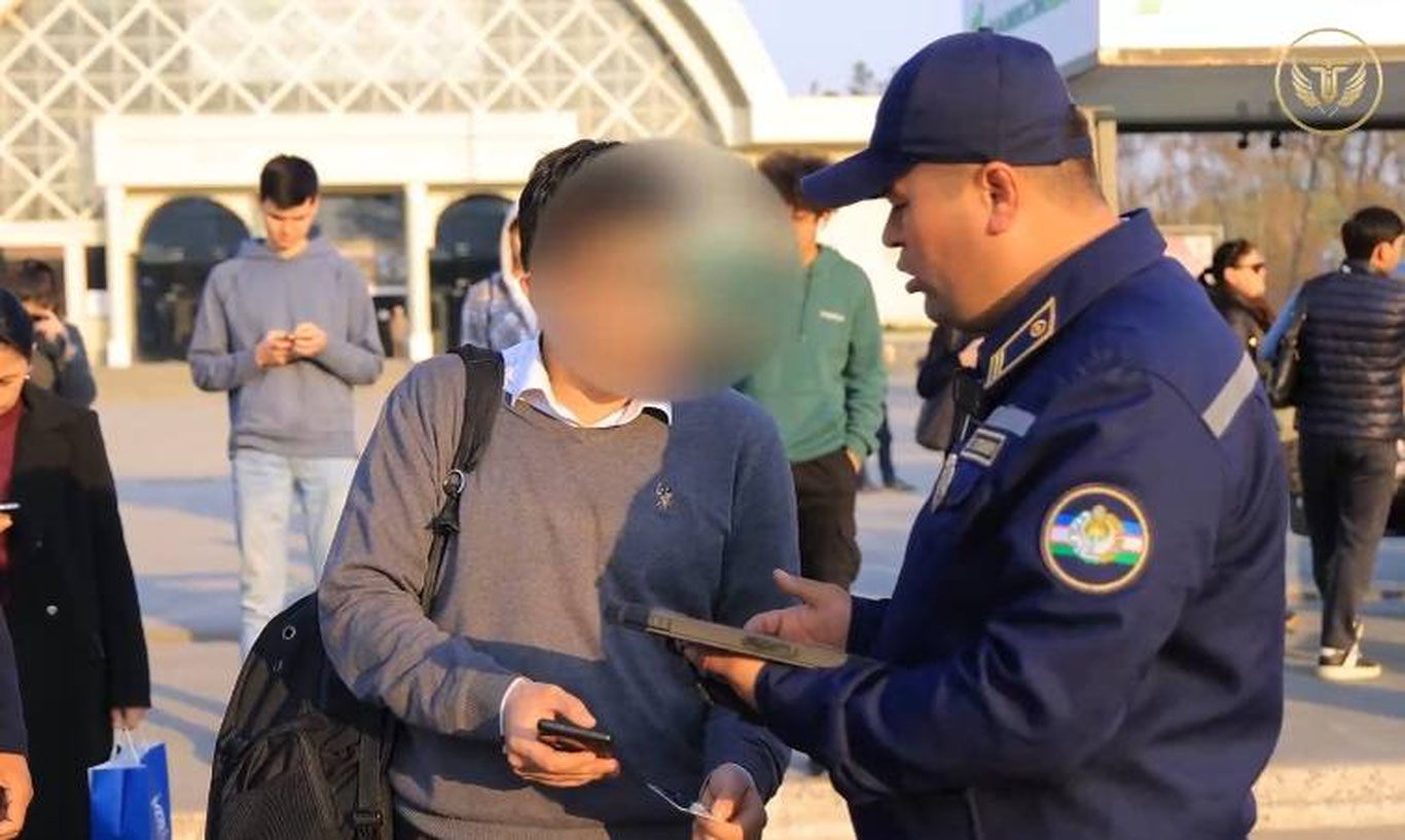 Тошкент автобусларида чиптасиз юрганлар жаримага тортилмоқда