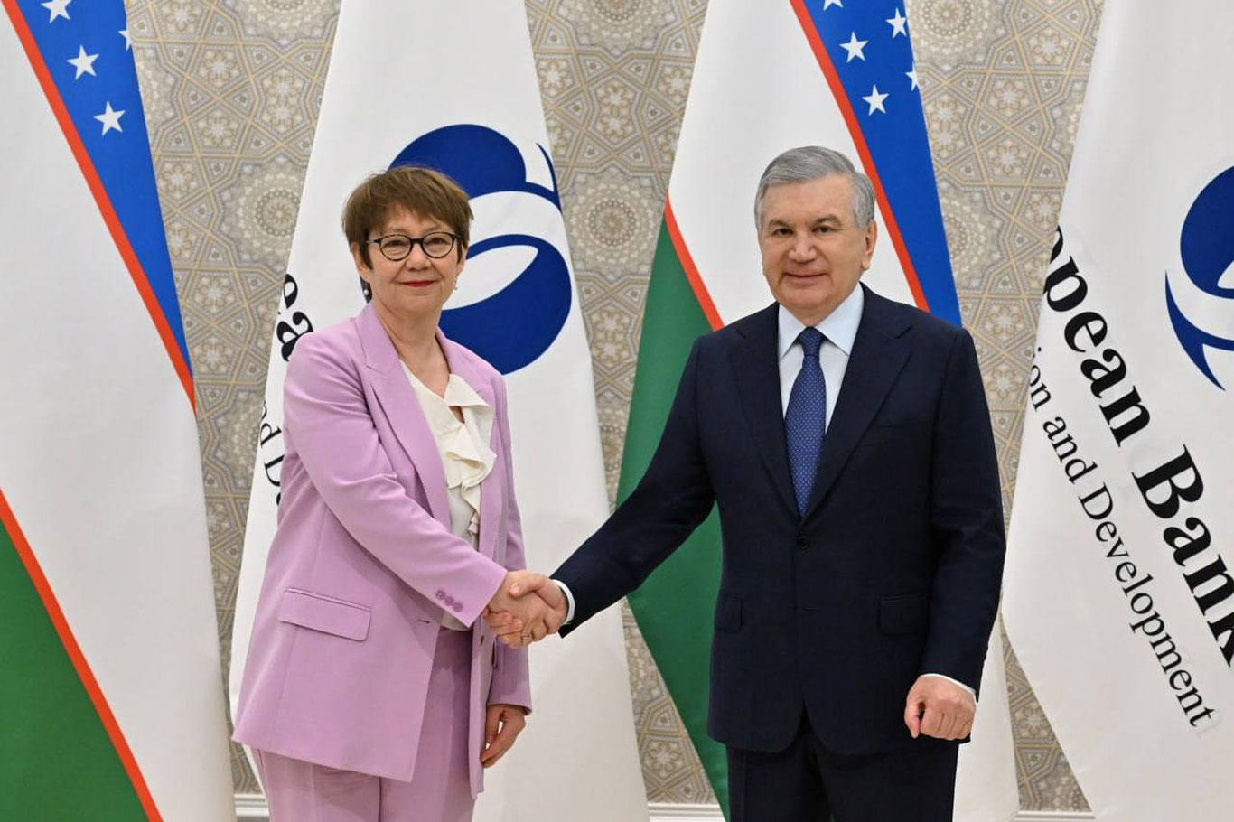 Шавкат Мирзиёев ЕТТБ раҳбари билан учрашди