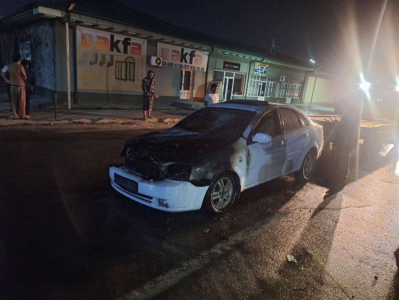 Янгийўл шаҳрида автомобилдан ёнғин чиқди