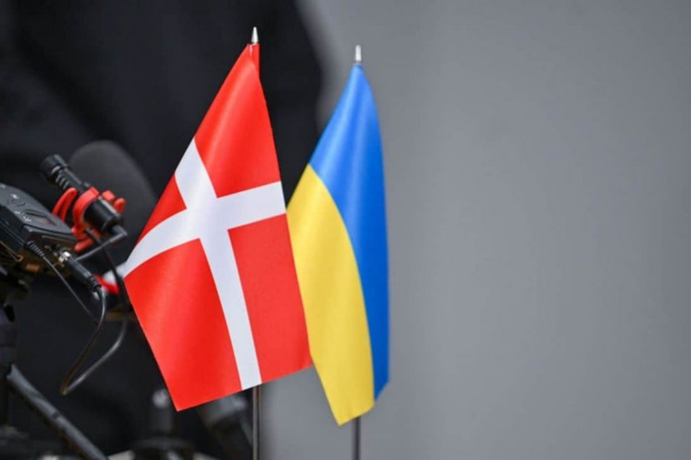 Дания Украинага ҳарбий ёрдамини давом эттирмоқда