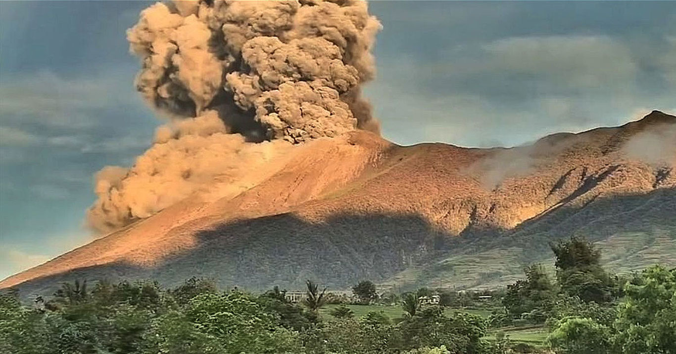 Филиппинда Канлаон вулқони отилди