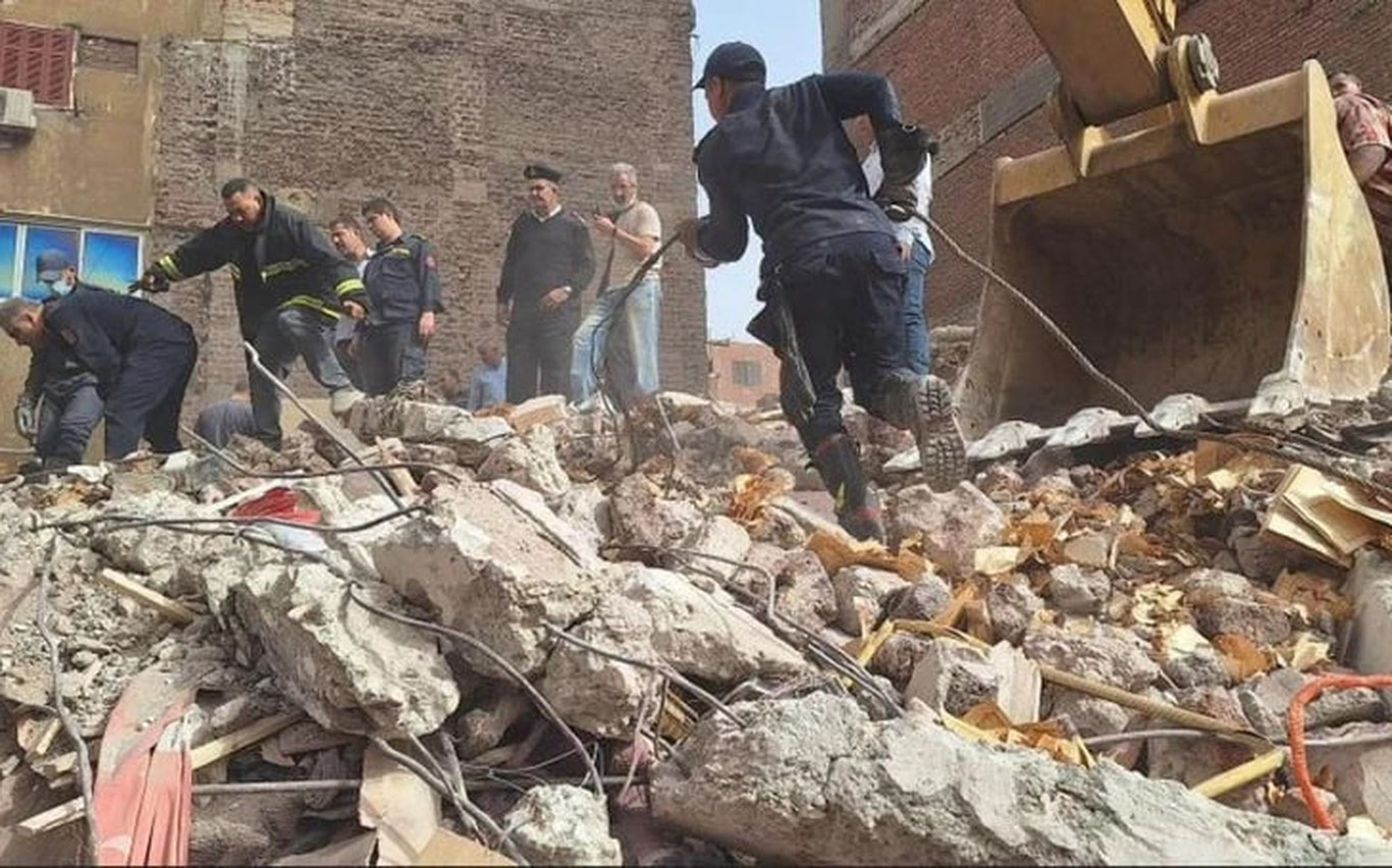 Мисрда кўп қаватли бино қулаб тушди