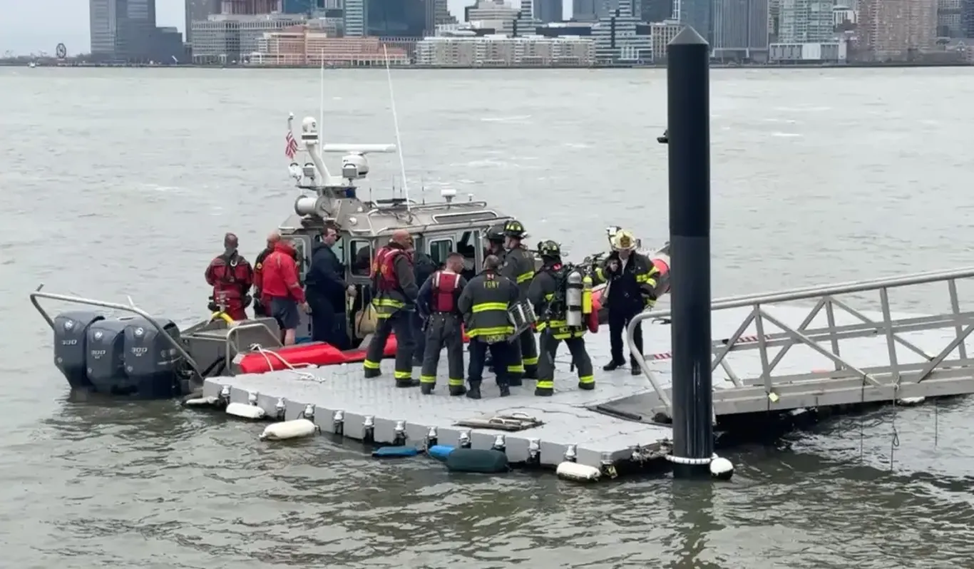 Нью-Йорк яқинида вертолёт ҳалокатга учради