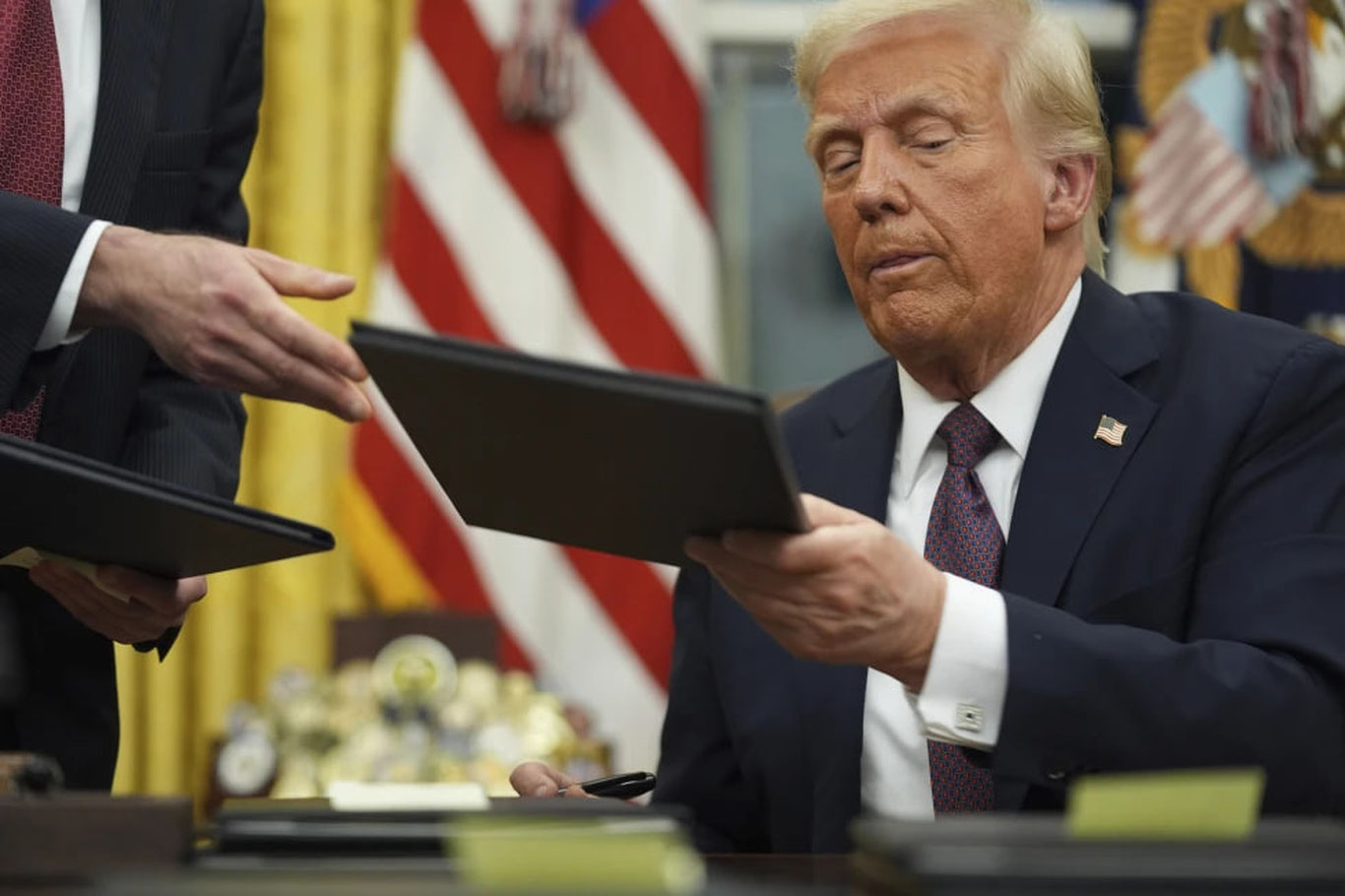 Трамп 90 кунда 90 та савдо битимини мақсад қилмоқда
