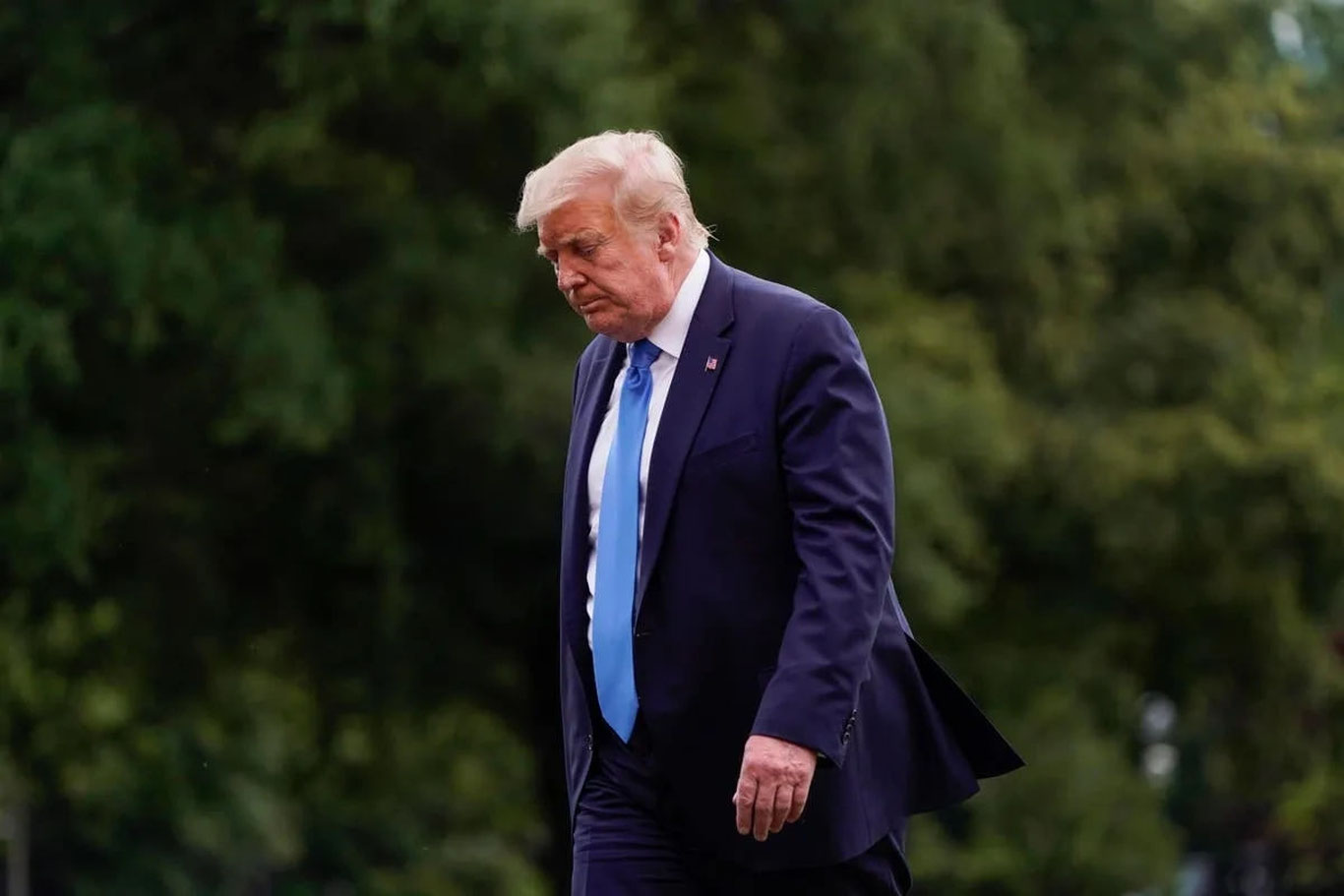 Доналд Трампнинг рейтинги рекорд даражада пасайди