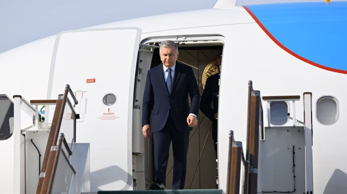 Шавкат Мирзиёев Самарқандга борди