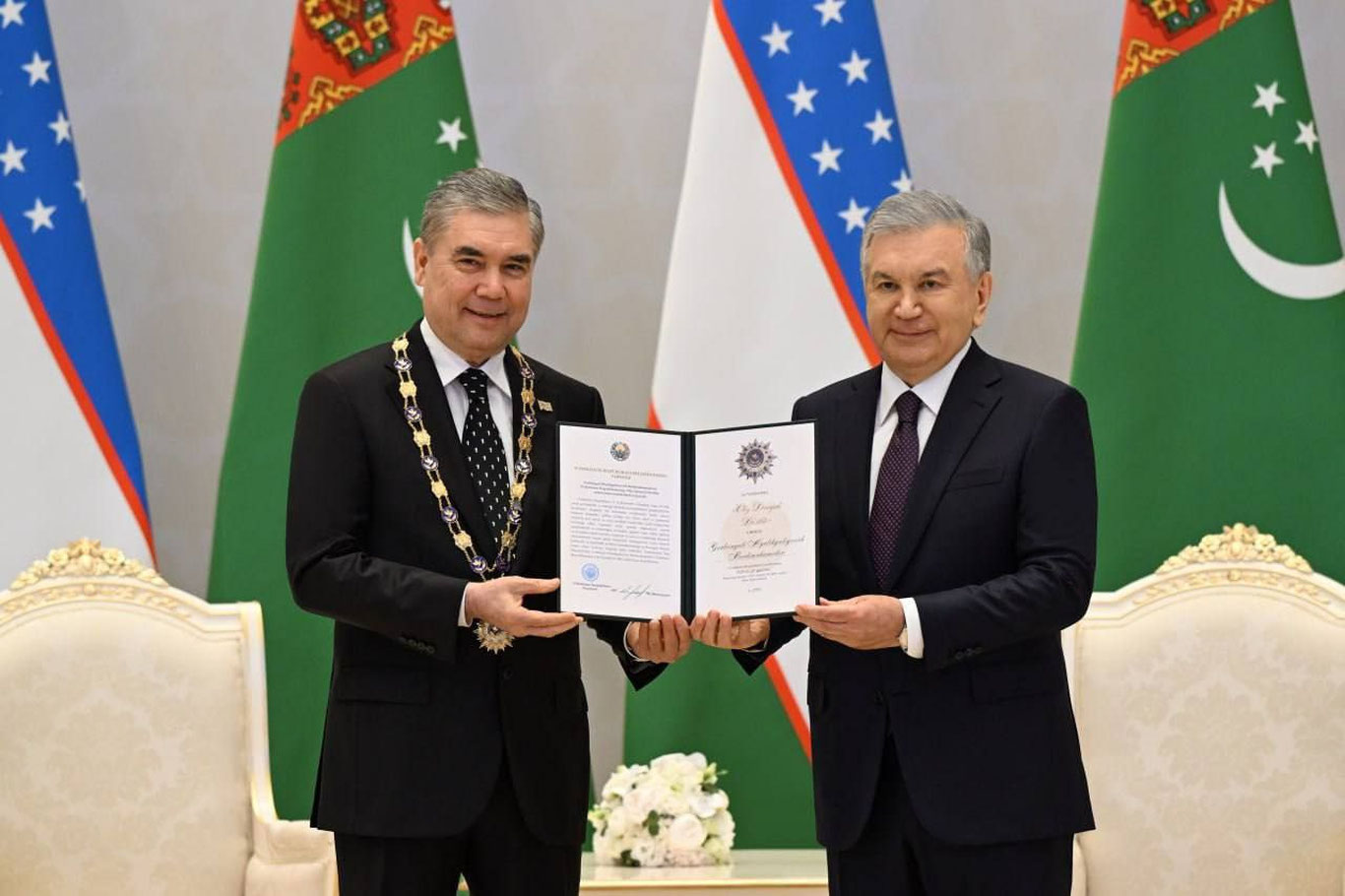 Samarqandda Gurbanguli Berdimuhamedov mukofotlandi