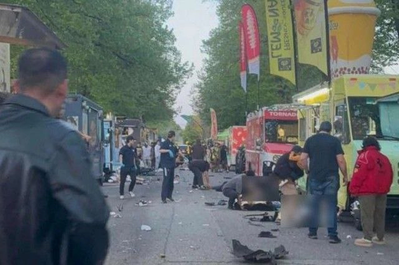 Kanadada mashina olomonni bosib ketdi