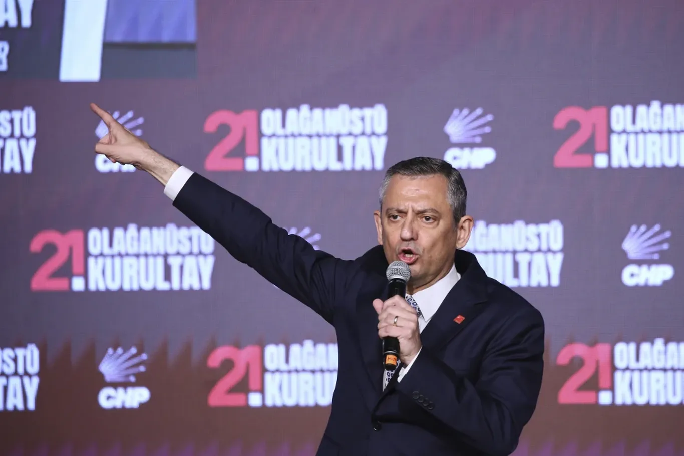 Туркияда мухолифат етакчисига ҳужум қилинди
