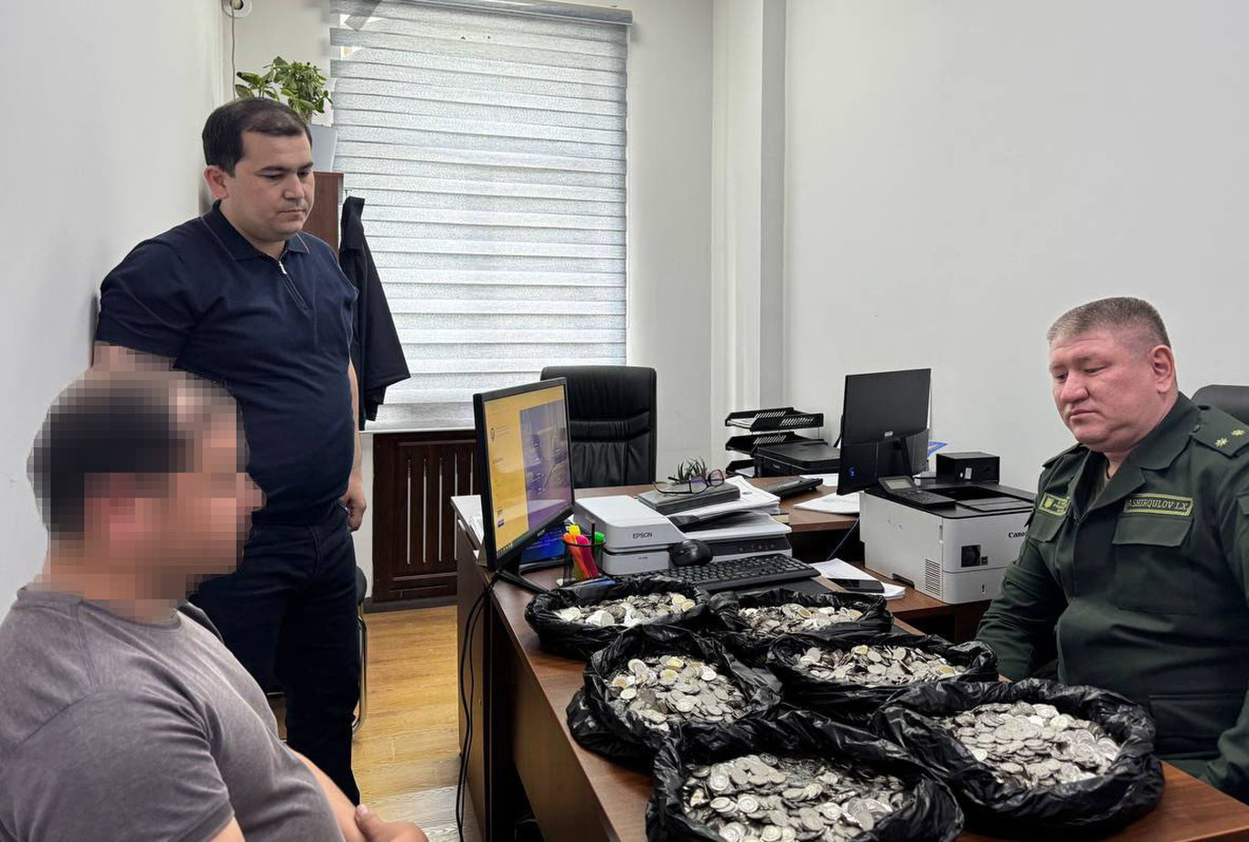 Жиззахда эркак 4 млн алиментни тангада тўлади