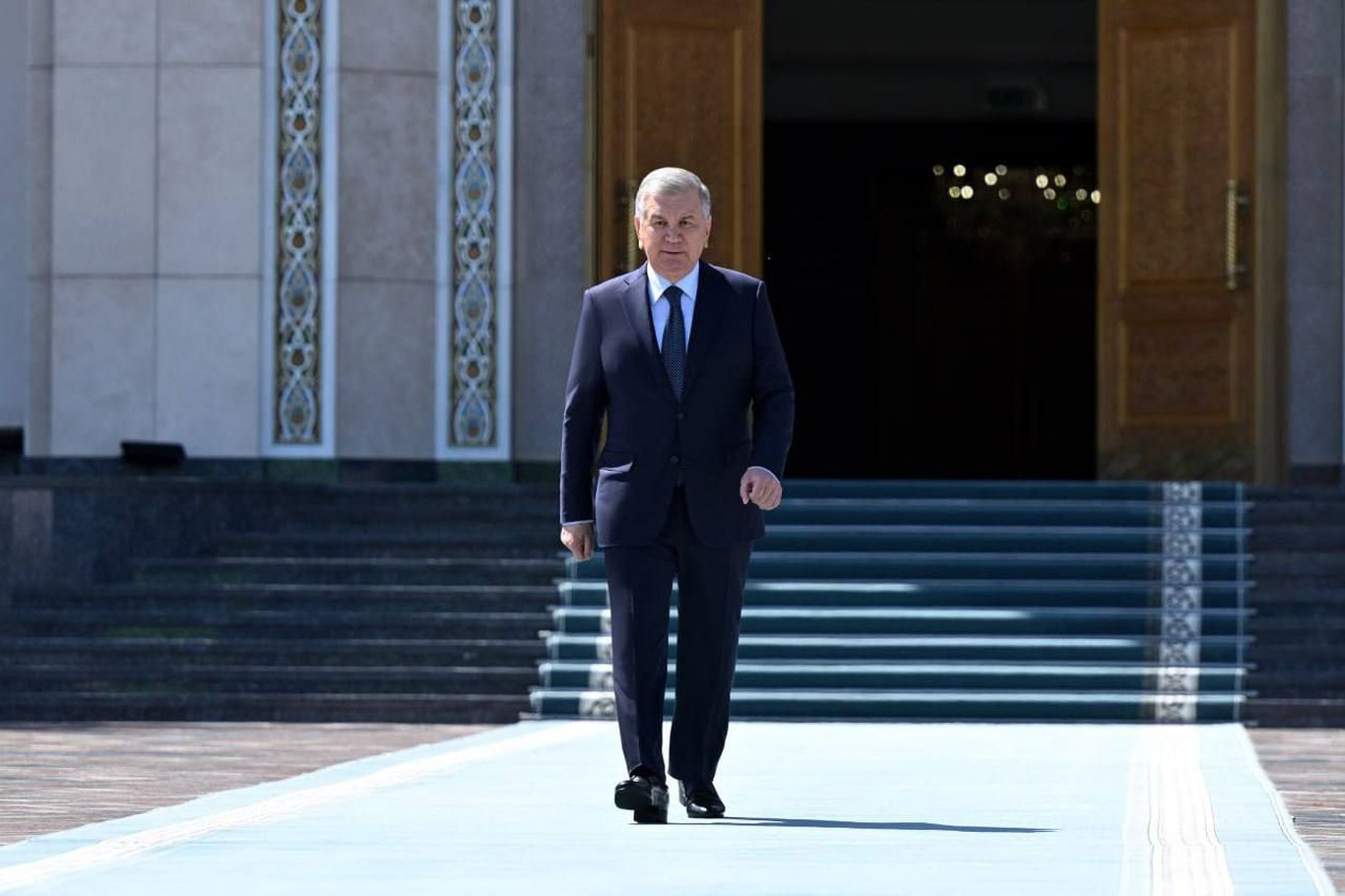Prezident Vengriyaga jo‘nab ketdi