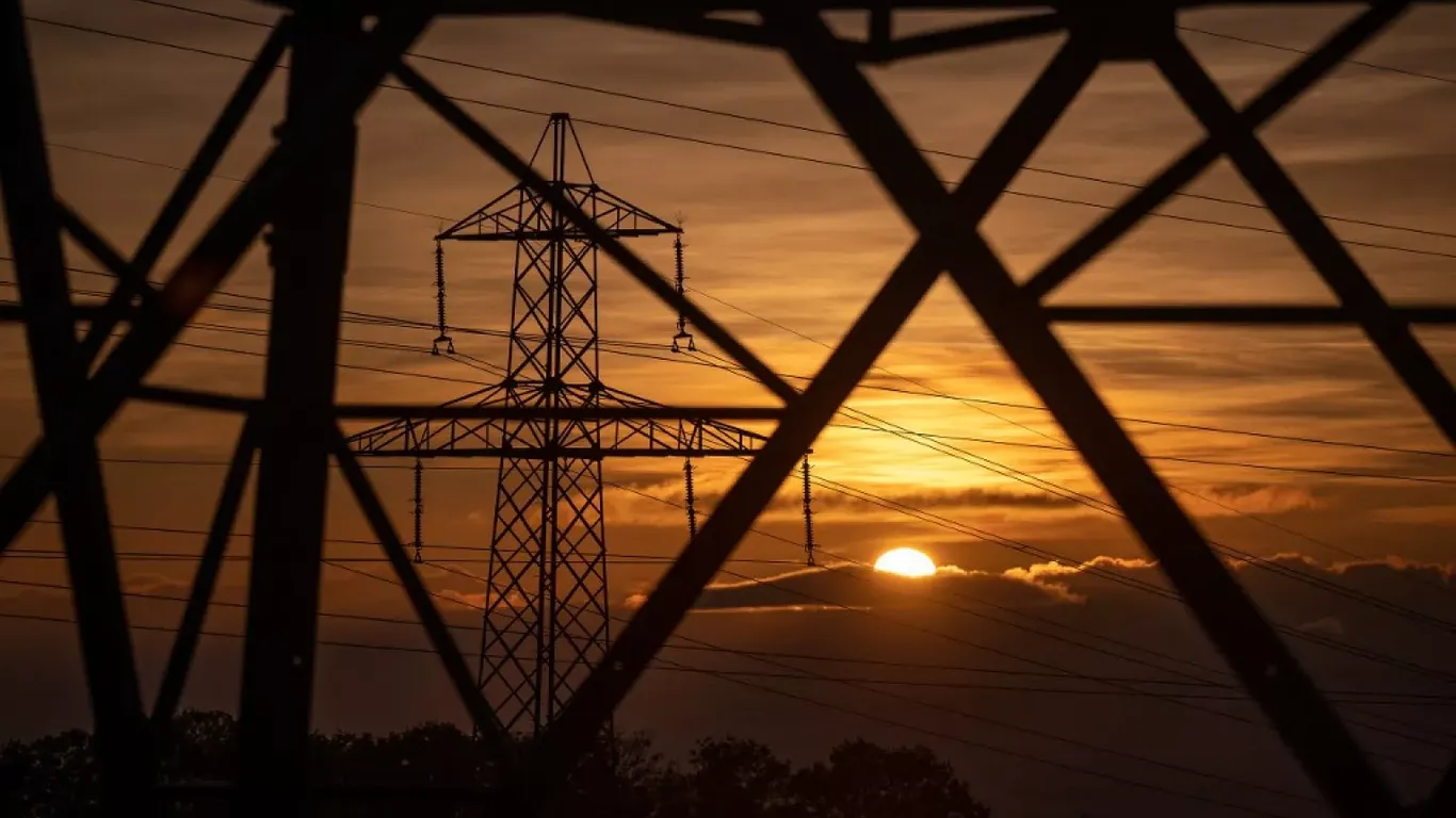 Fransiyada minglab uylar elektrsiz qoldi