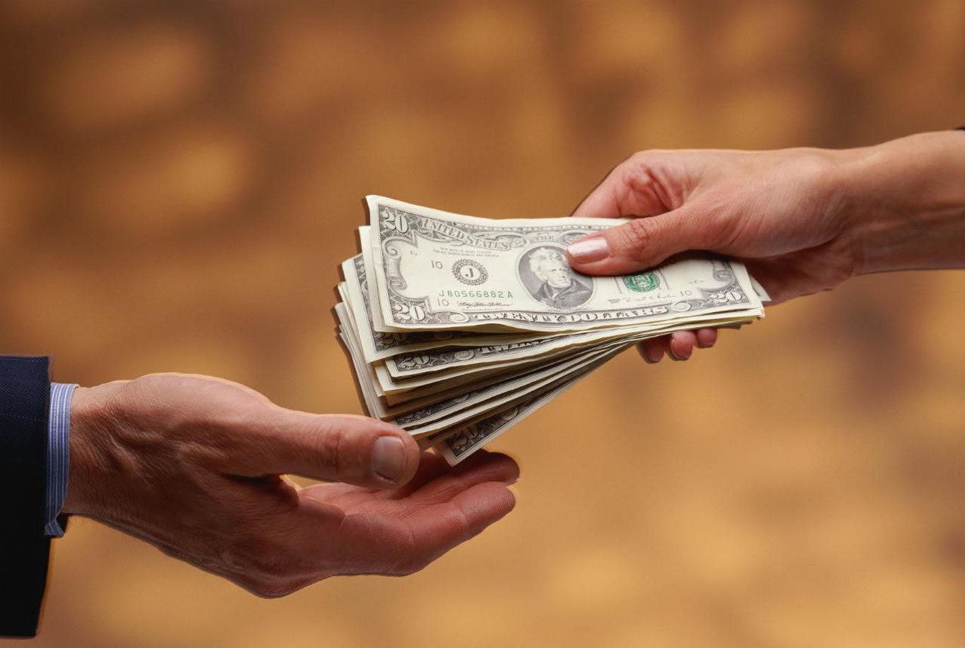 Ўзбекистонда иш ҳақи 10 фоизга оширилади