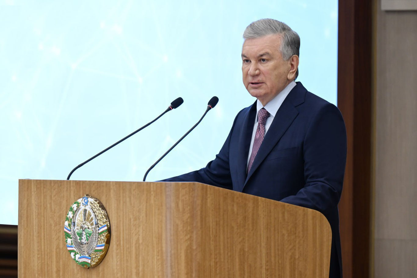 Иқтисодий ўсиш барқарор, лекин маҳаллий муаммолар ечим кутмоқда