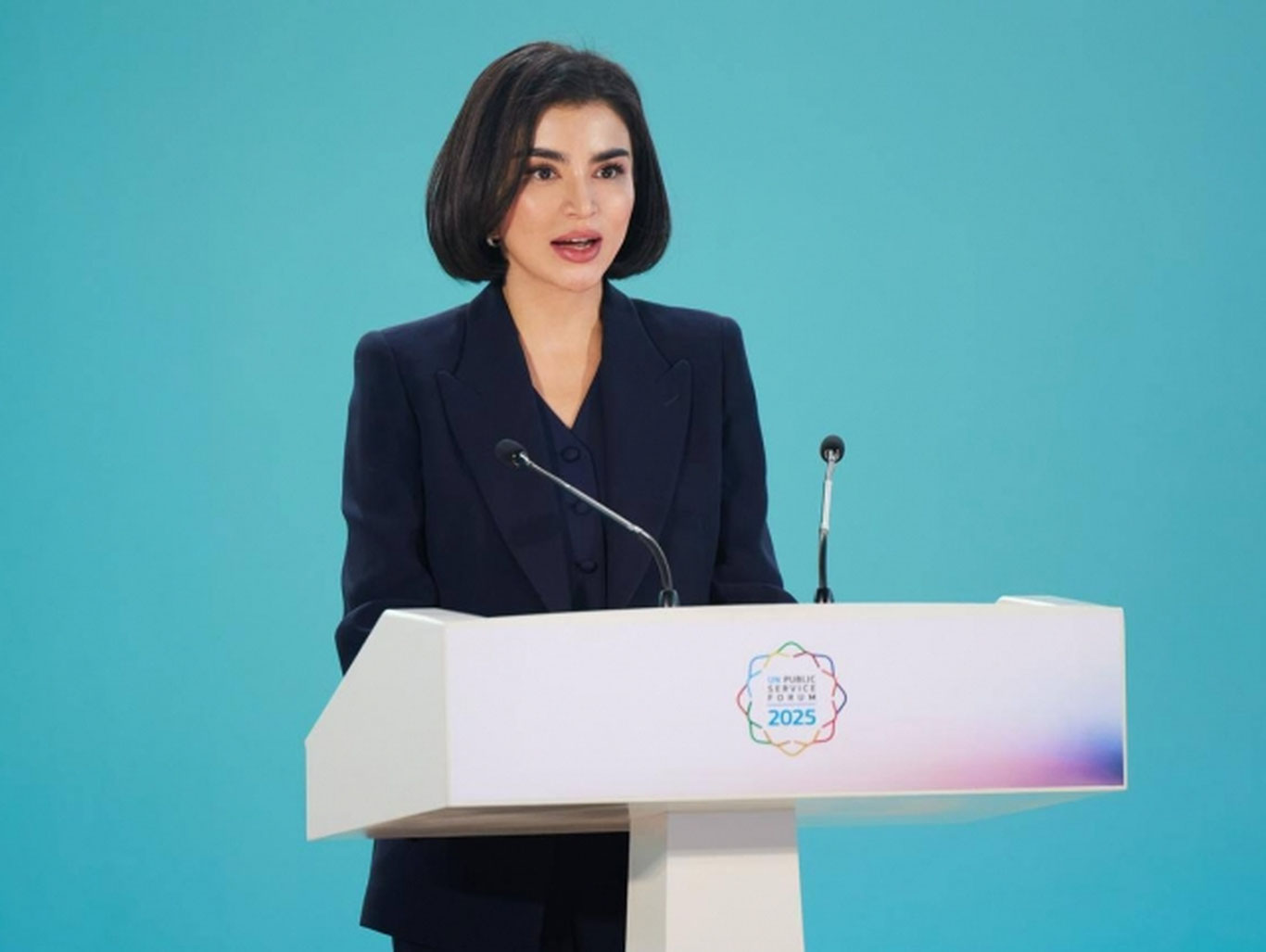 "Сизларга фидойилигингиз, ахборотга бўлган садоқатингиз учун чуқур миннатдорлик билдираман"